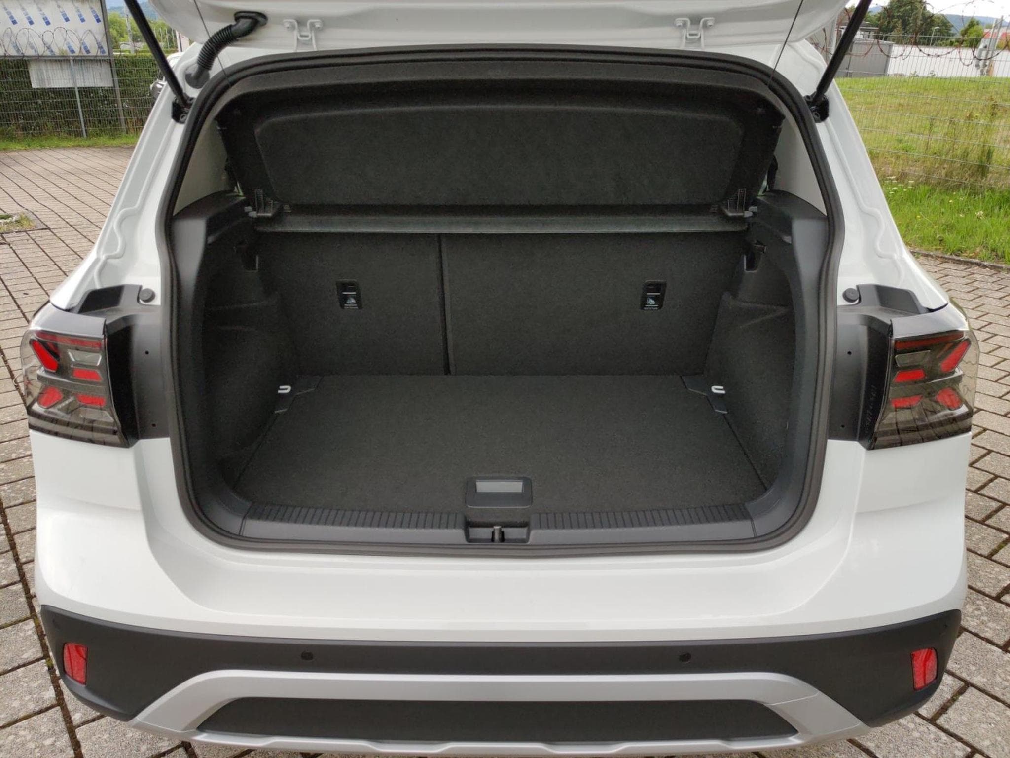 VW T-Cross Life 1.5 TSI (2025) - Photo 12