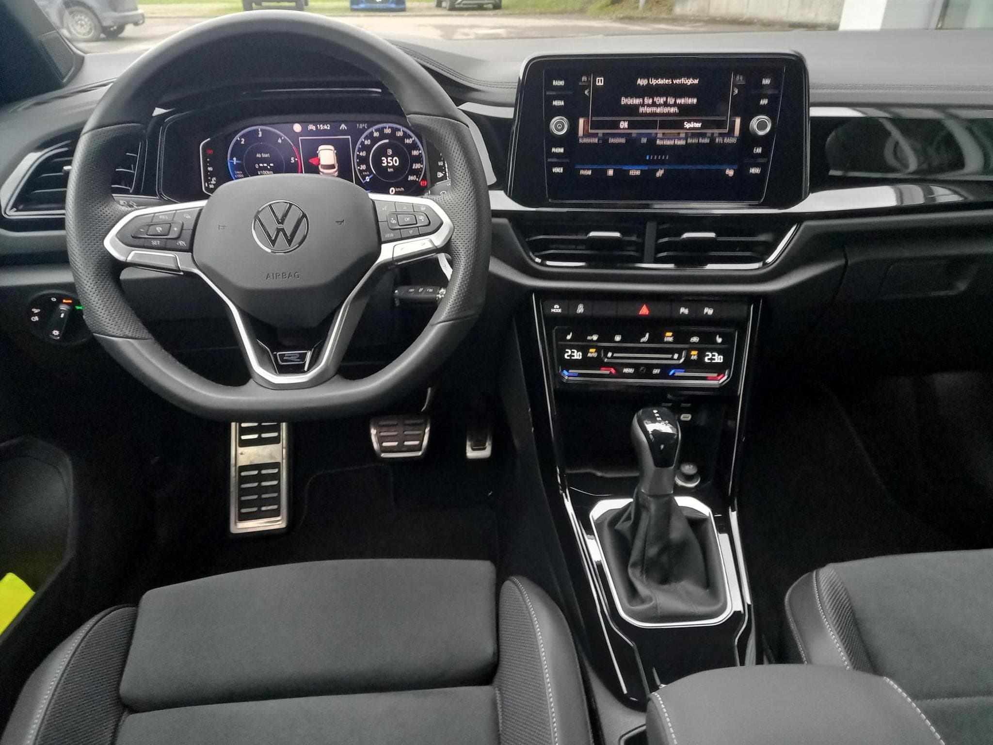 VW T-Roc R-Line 2.0 TDI (2025) - Photo 4