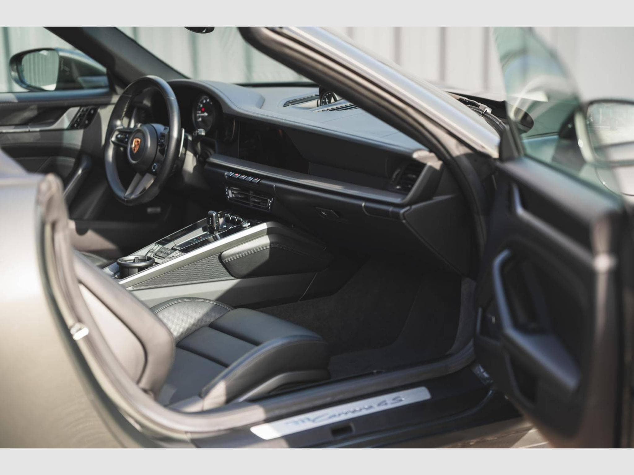 Porsche 911 Carrera 4S Cabriolet - Approved 09/26, suivi complet Porsche (2019) - Photo 16