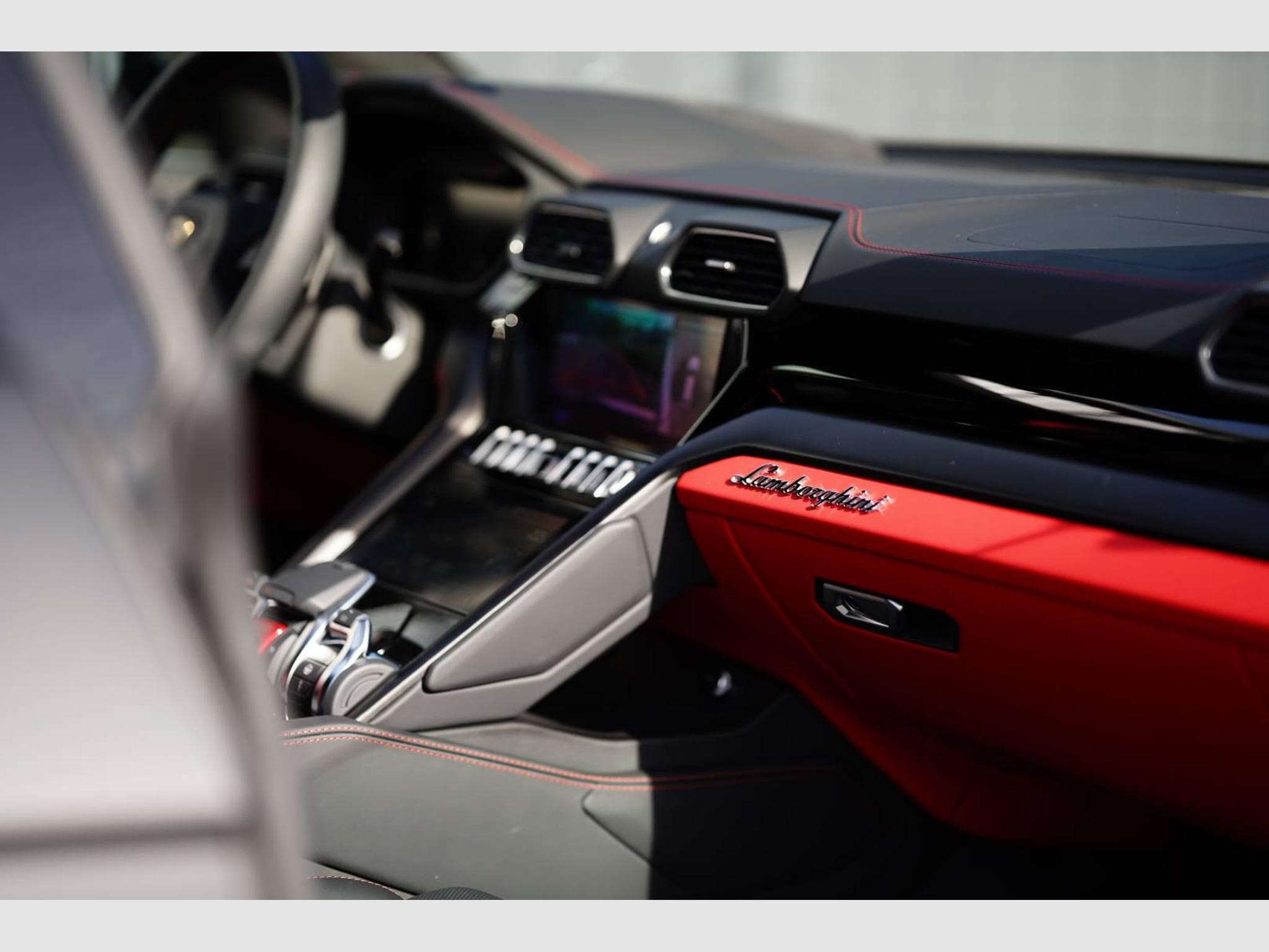 Lamborghini  Urus S V8 4.0L 666CH – Configuration exceptionnelle noir mat – 1è (2025) - Photo 30