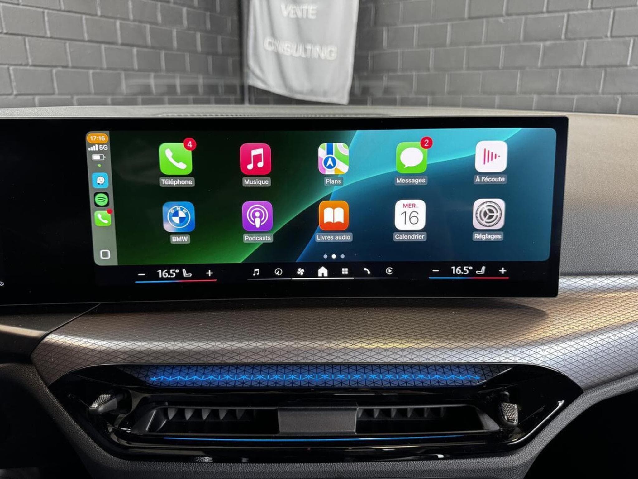 BMW 330 330i M-Sport Touring xDrive 245CV * Hayon * ACC * Sièges cha (2025) - Photo 16