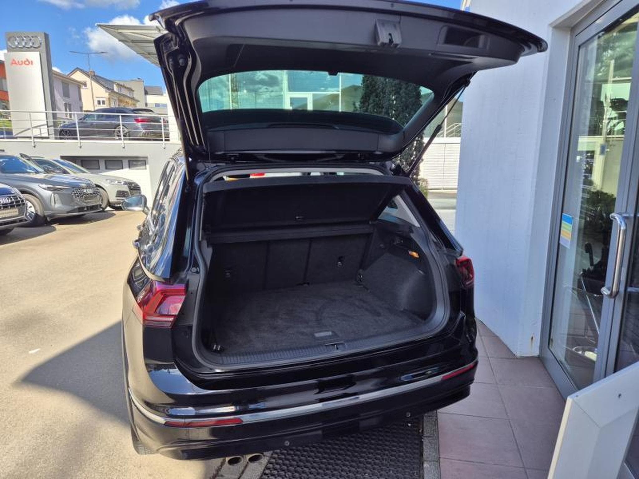 VW Tiguan Highline (2019) - Photo 11