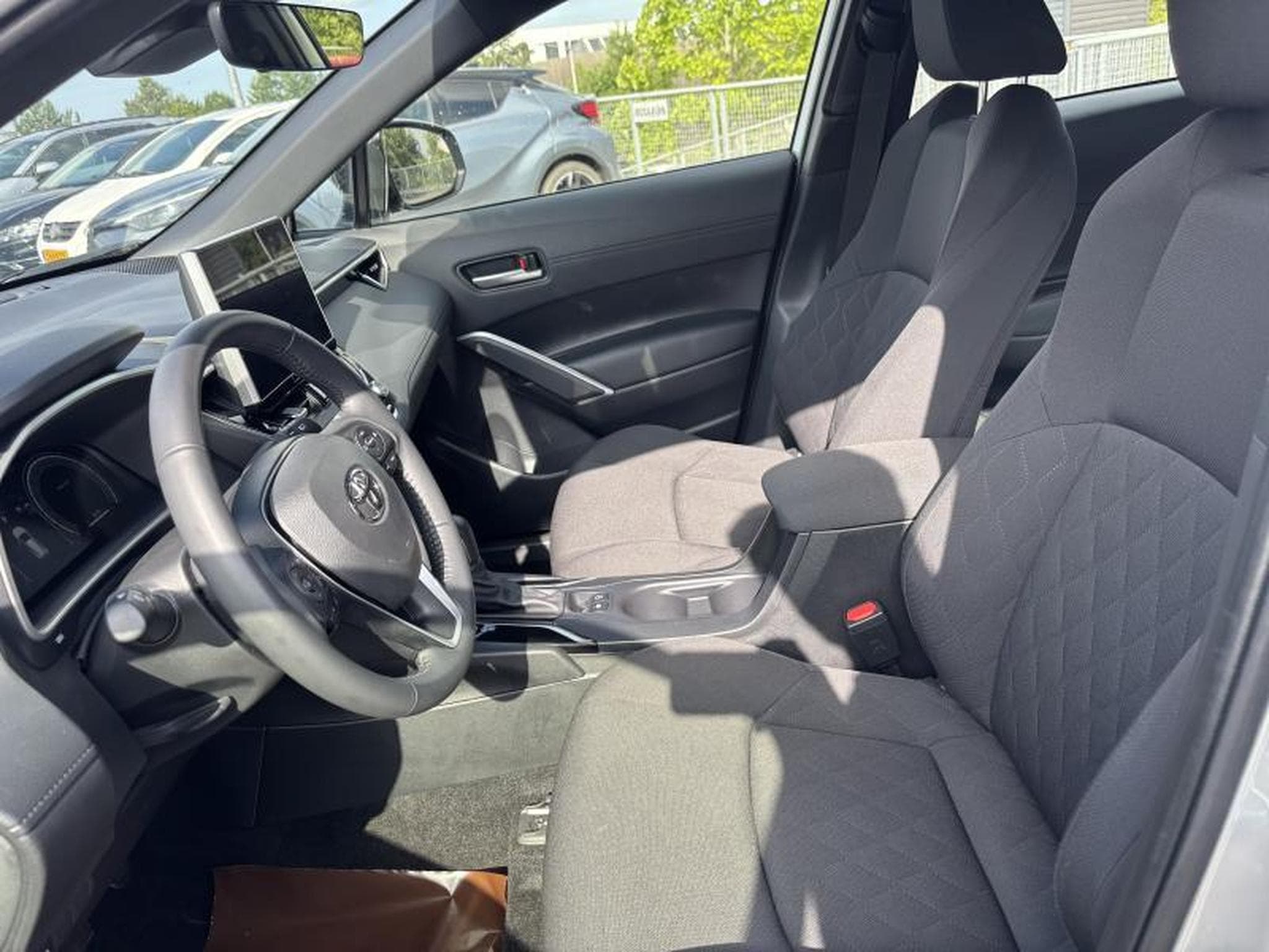 Toyota Corolla Dynamic 2,0 + Safety Pack (2024) - Photo 12