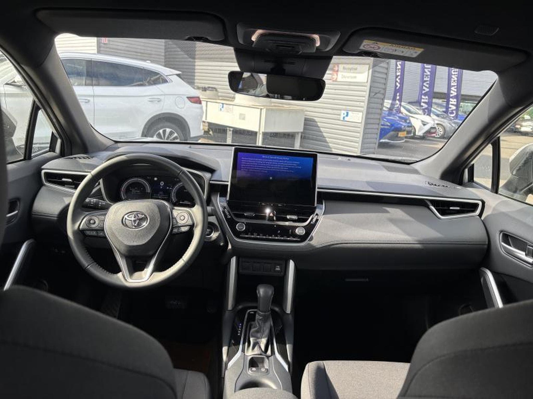 Toyota Corolla Dynamic 2,0 + Safety Pack (2024) - Photo 13