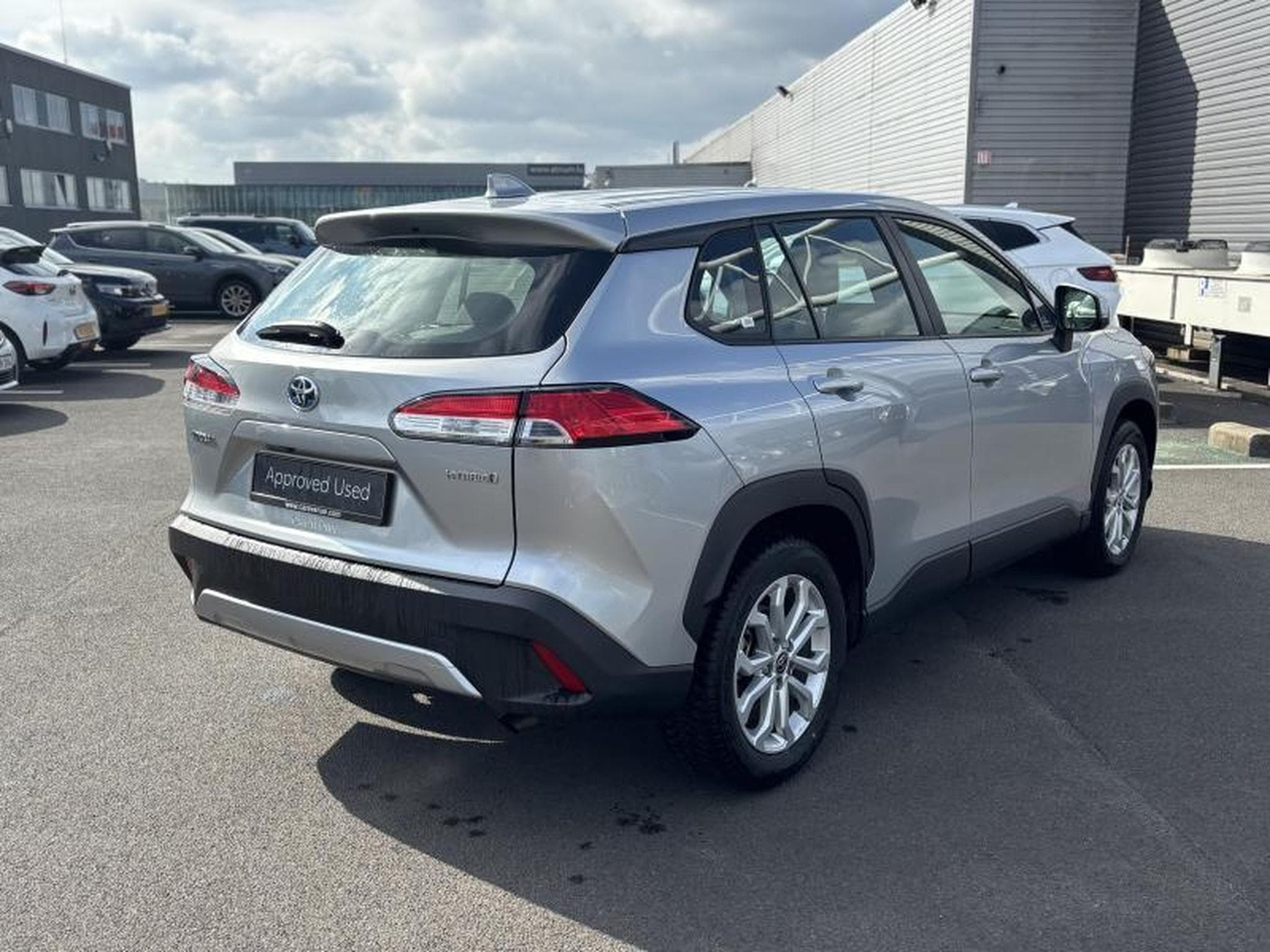 Toyota Corolla Dynamic 2,0 + Safety Pack (2024) - Photo 5