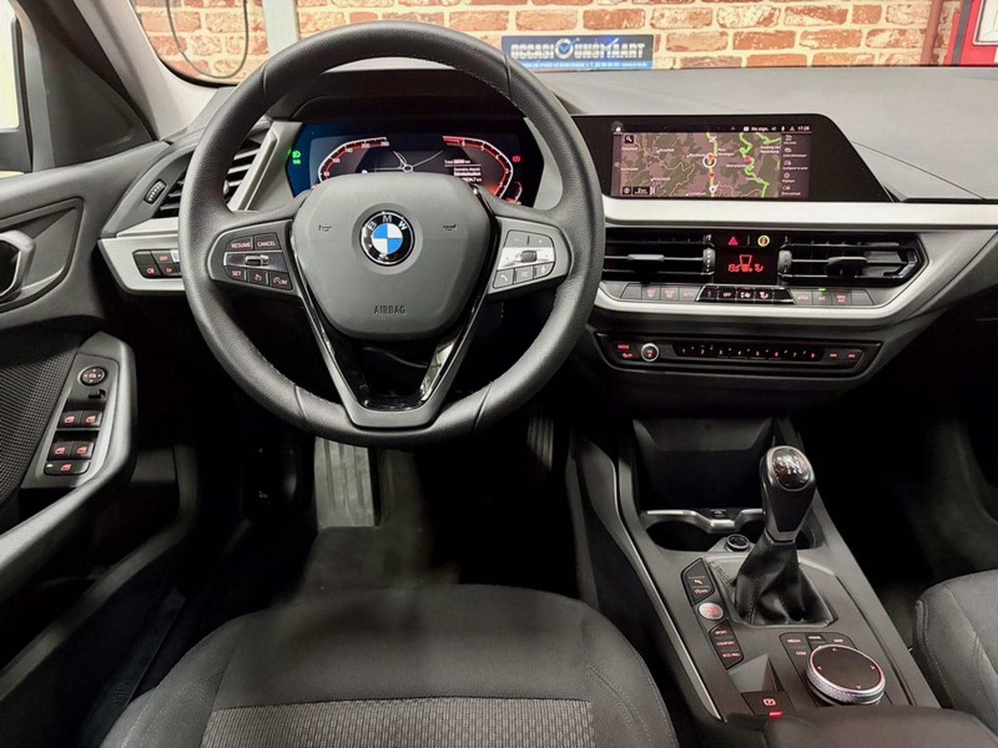 BMW 116 116i 1.5 109cv HATCH Navig/LED/ClimaA/Park/aCarPlay (2024) - Foto 4