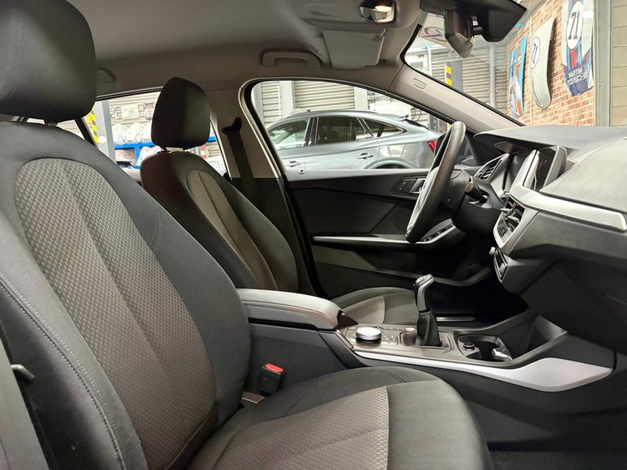 BMW 116 116i 1.5 109cv HATCH Navig/LED/ClimaA/Park/aCarPlay (2024) - Foto 8