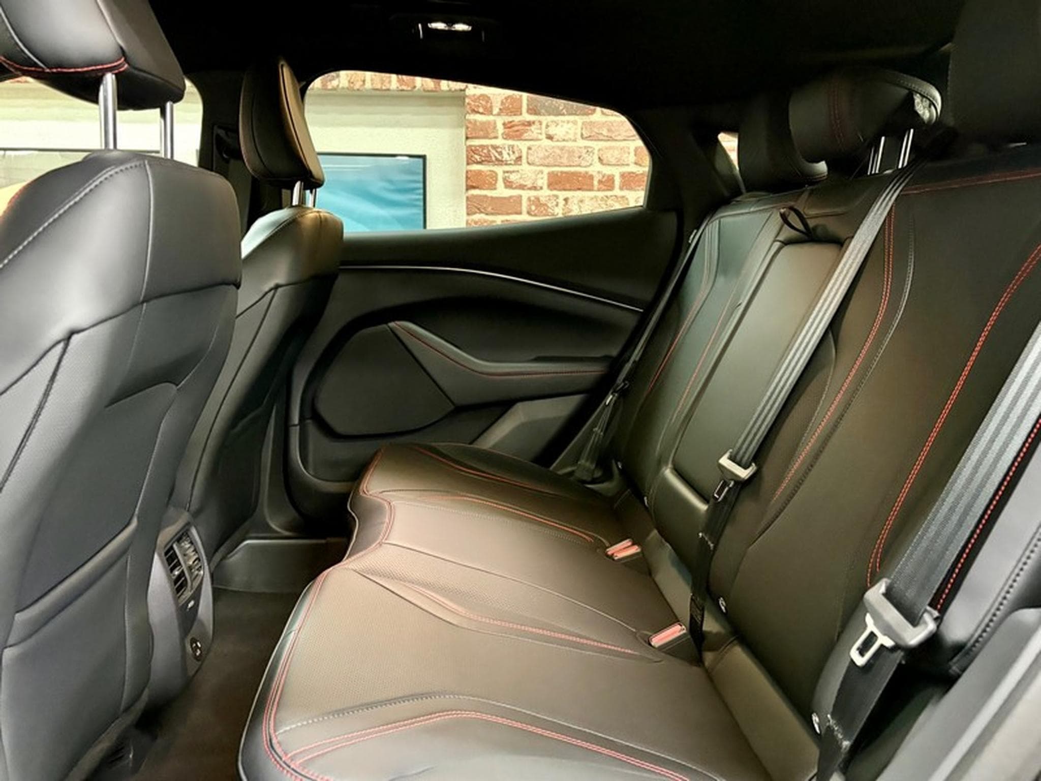 Ford Mustang Mach-E Mustang Mach-E 294cv 99Kw/h RWD RANGE PREMIUM (2024) - Photo 6