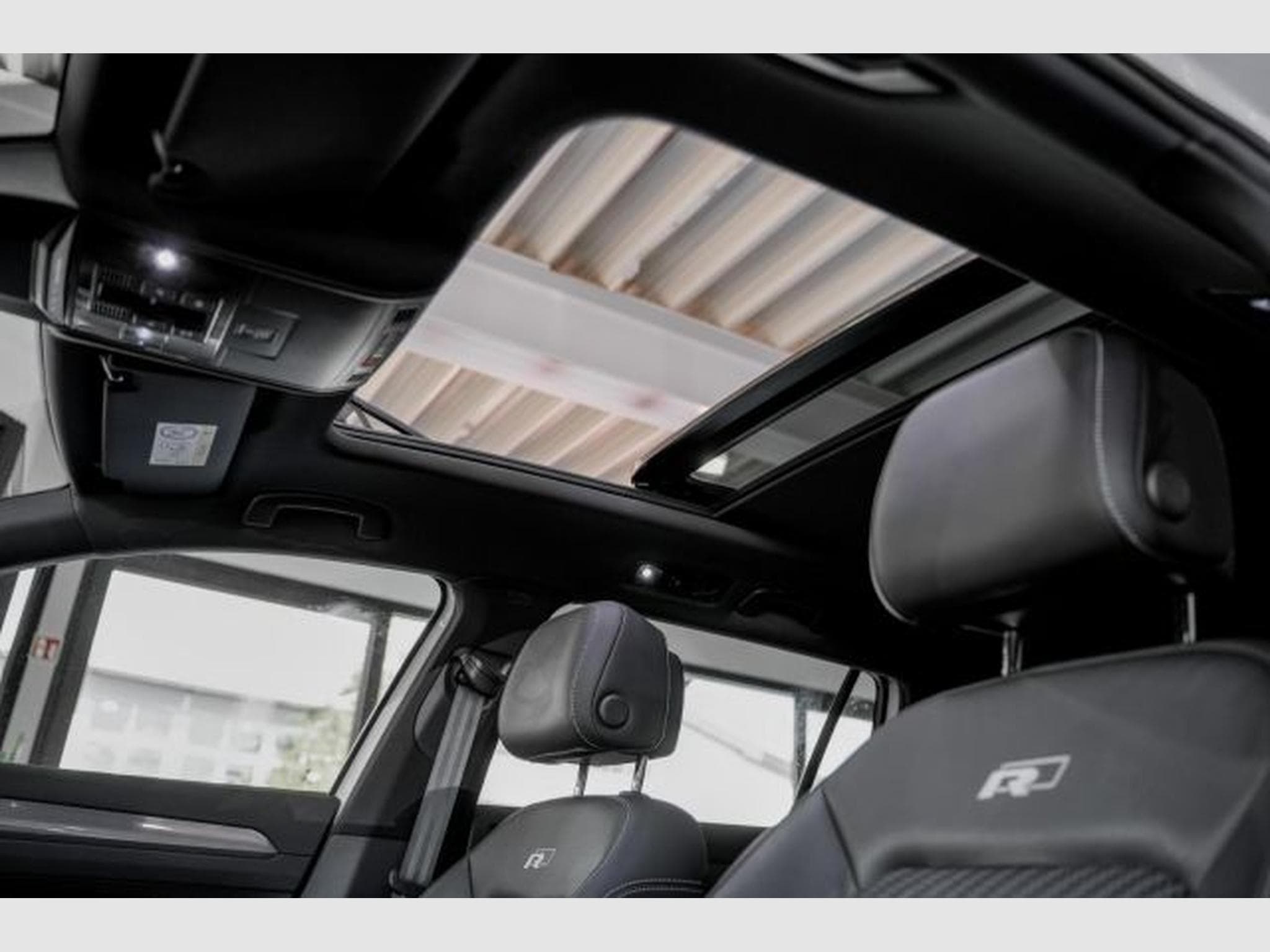 VW Passat Passat Variant 2.0 TDI DSG 3xR-Line LED AHK PANO (2023) - Foto 14