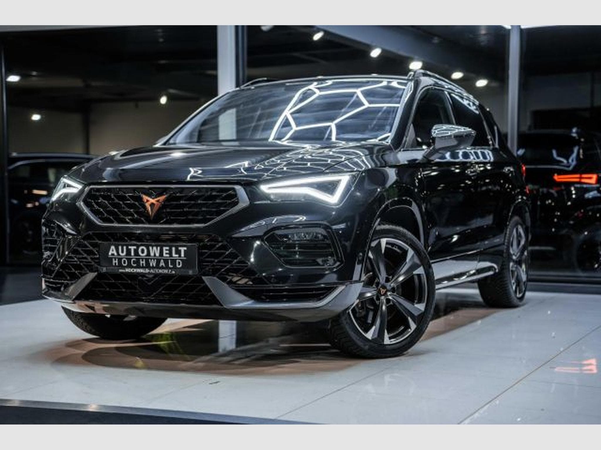 Cupra Ateca Ateca VZ 2.0 TSI DSG 4Drive Beats NAVI RFK LED (2024) - Photo 3