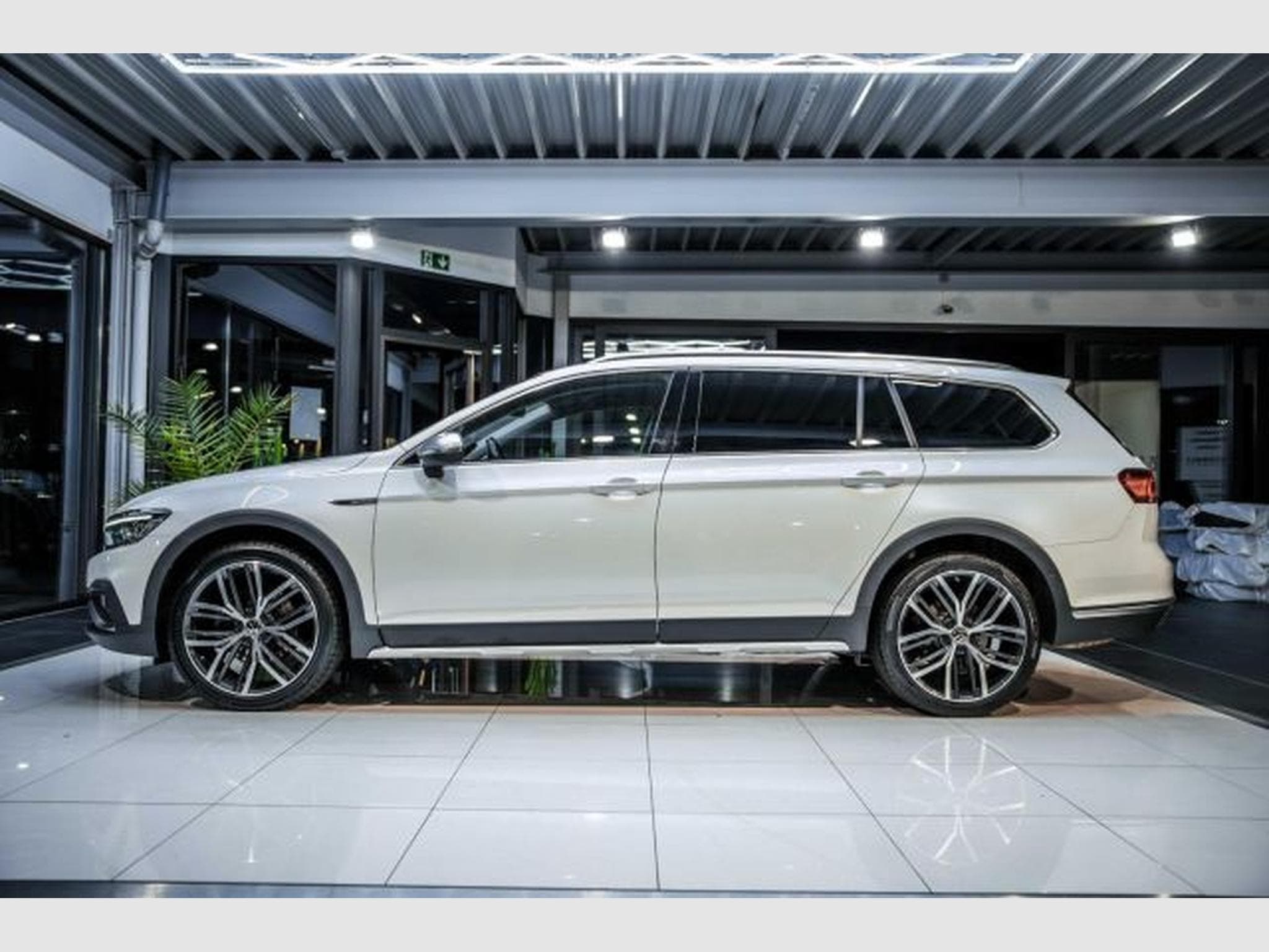 VW Passat Passat Alltrack 2.0 TDI DSG 4M AHK Head-up STHZG (2022) - Photo 11