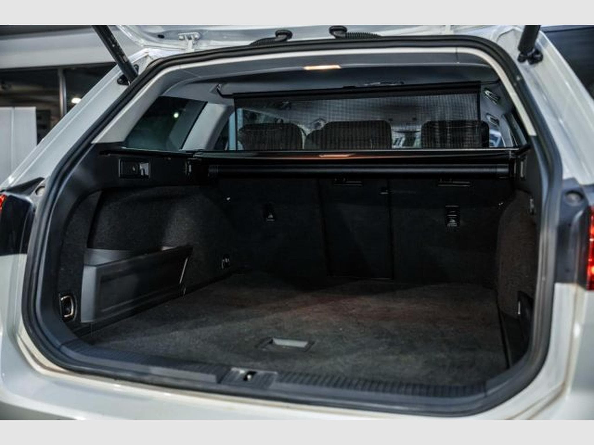 VW Passat Passat Alltrack 2.0 TDI DSG 4M AHK Head-up STHZG (2022) - Photo 15