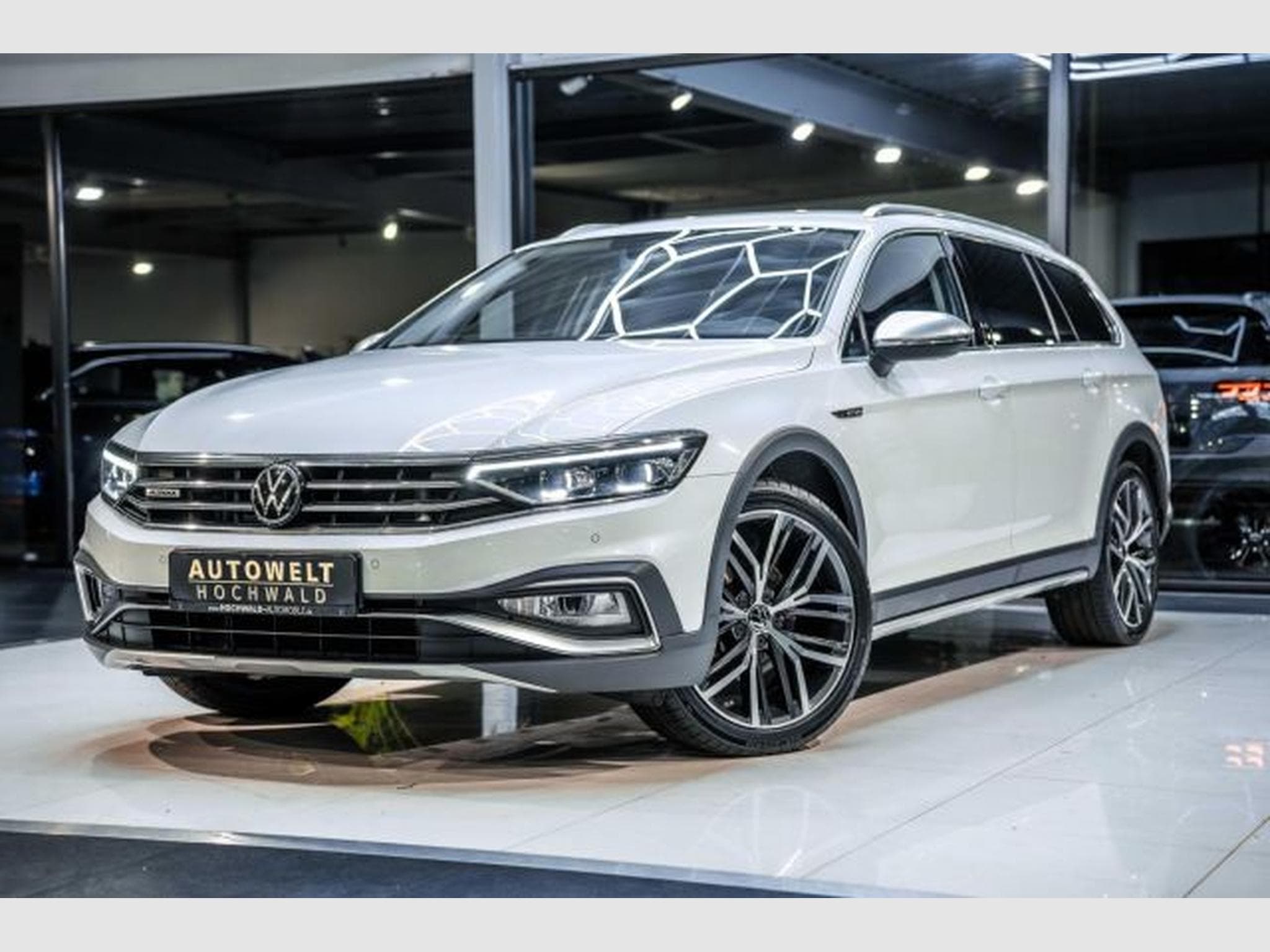 VW Passat Passat Alltrack 2.0 TDI DSG 4M AHK Head-up STHZG (2022) - Photo 2