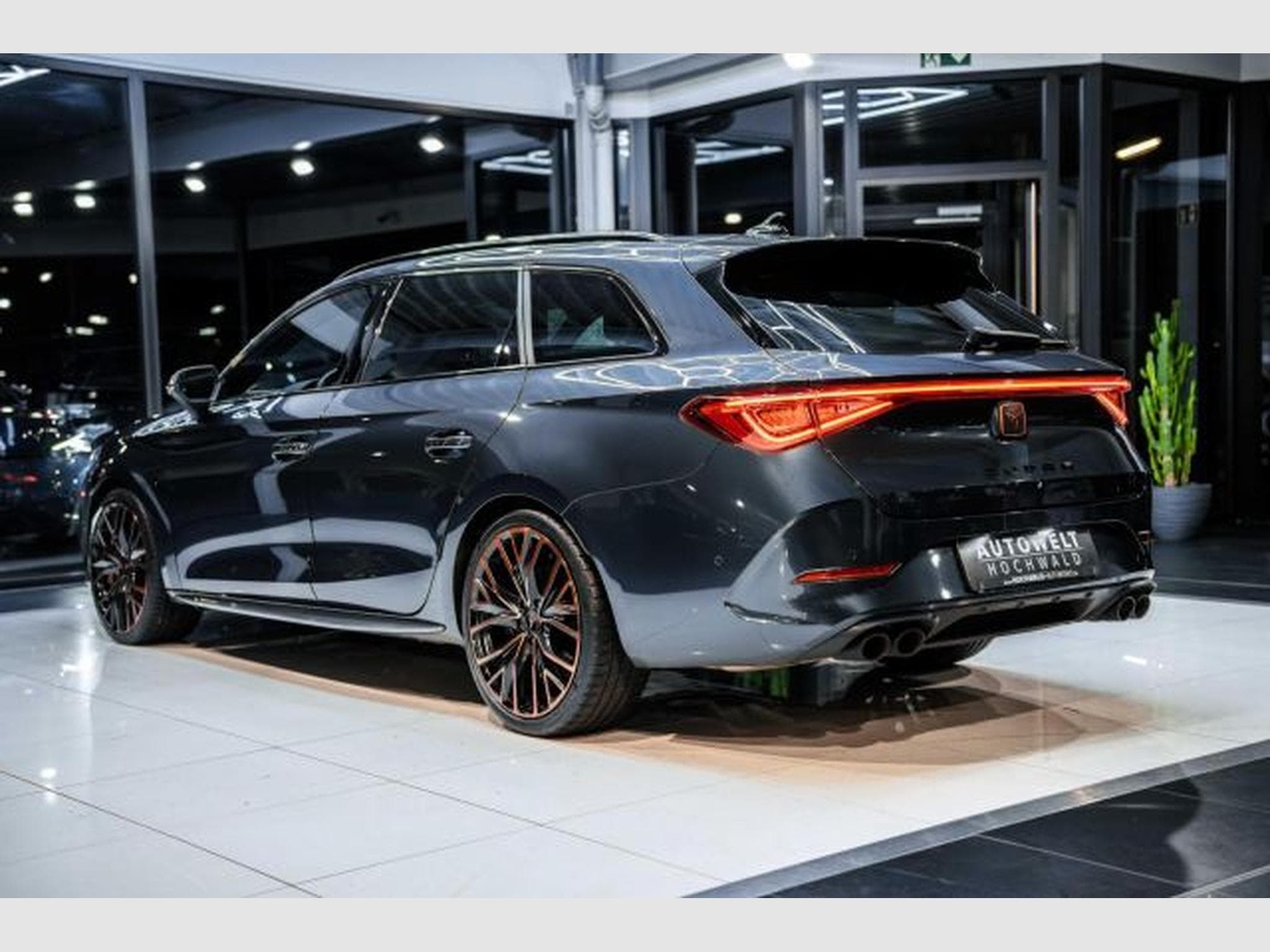 Cupra Leon Leon VZ 2.0 TSI DSG NAVI AHK LED RFK BEATS PANO (2022) - Photo 13