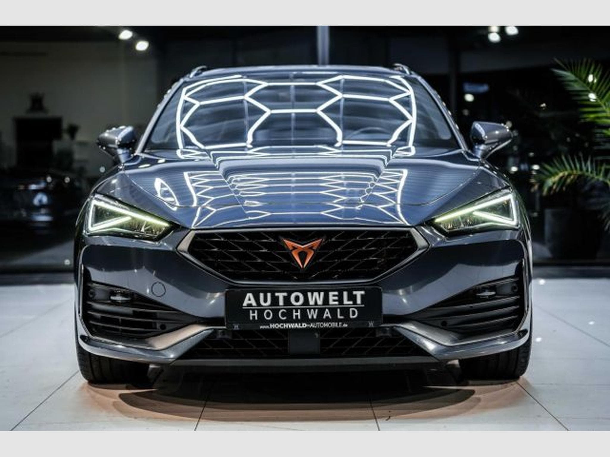 Cupra Leon Leon VZ 2.0 TSI DSG NAVI AHK LED RFK BEATS PANO (2022) - Photo 5