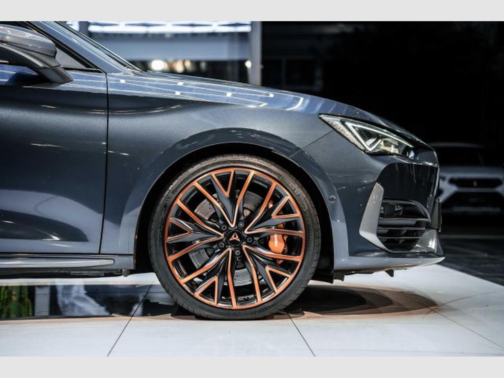 Cupra Leon Leon VZ 2.0 TSI DSG NAVI AHK LED RFK BEATS PANO (2022) - Photo 9