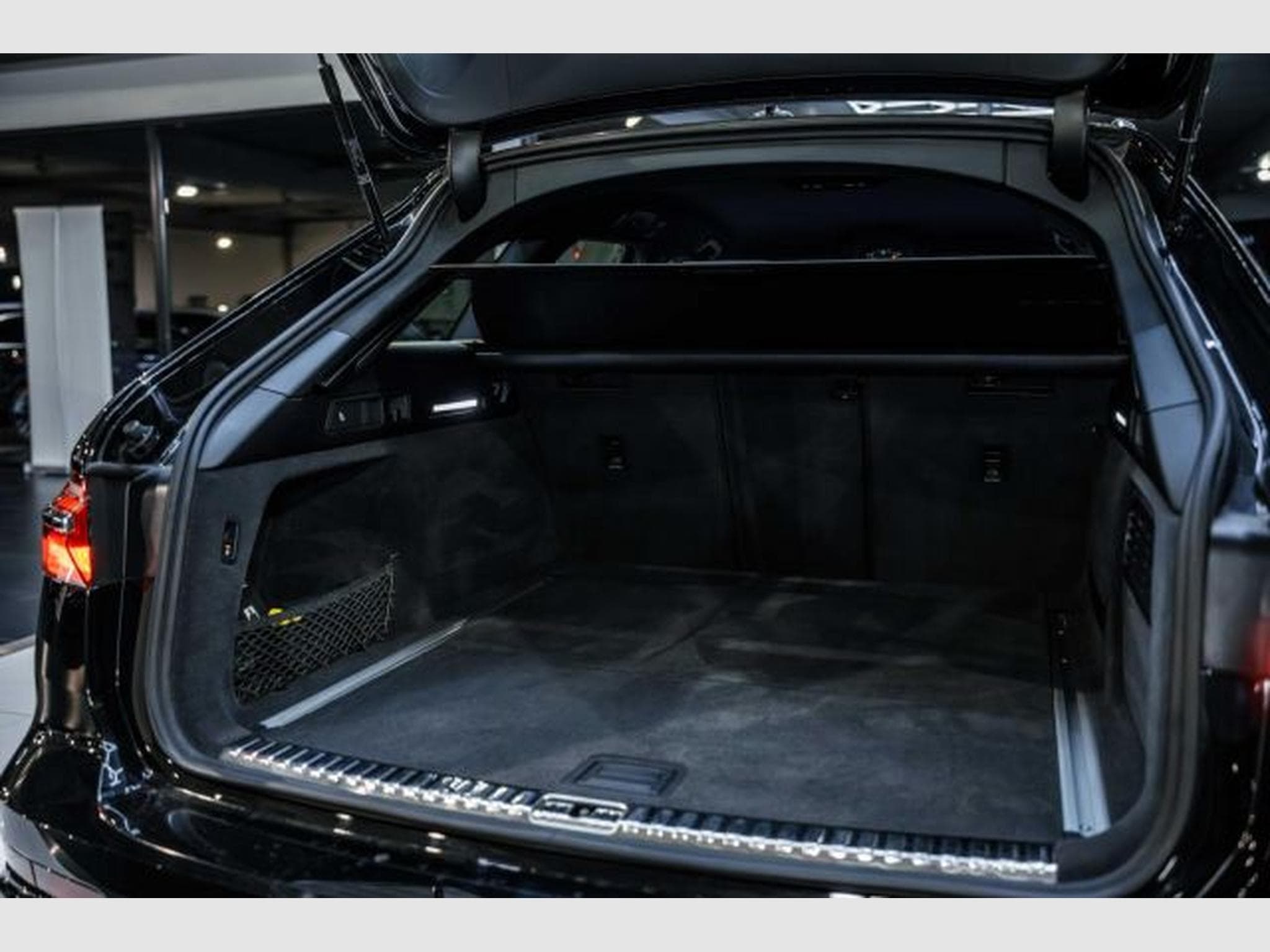 Audi A6 A6 Avant 40 TDI S-tronic S-Line NAVI LED AHK RFK (2023) - Photo 14