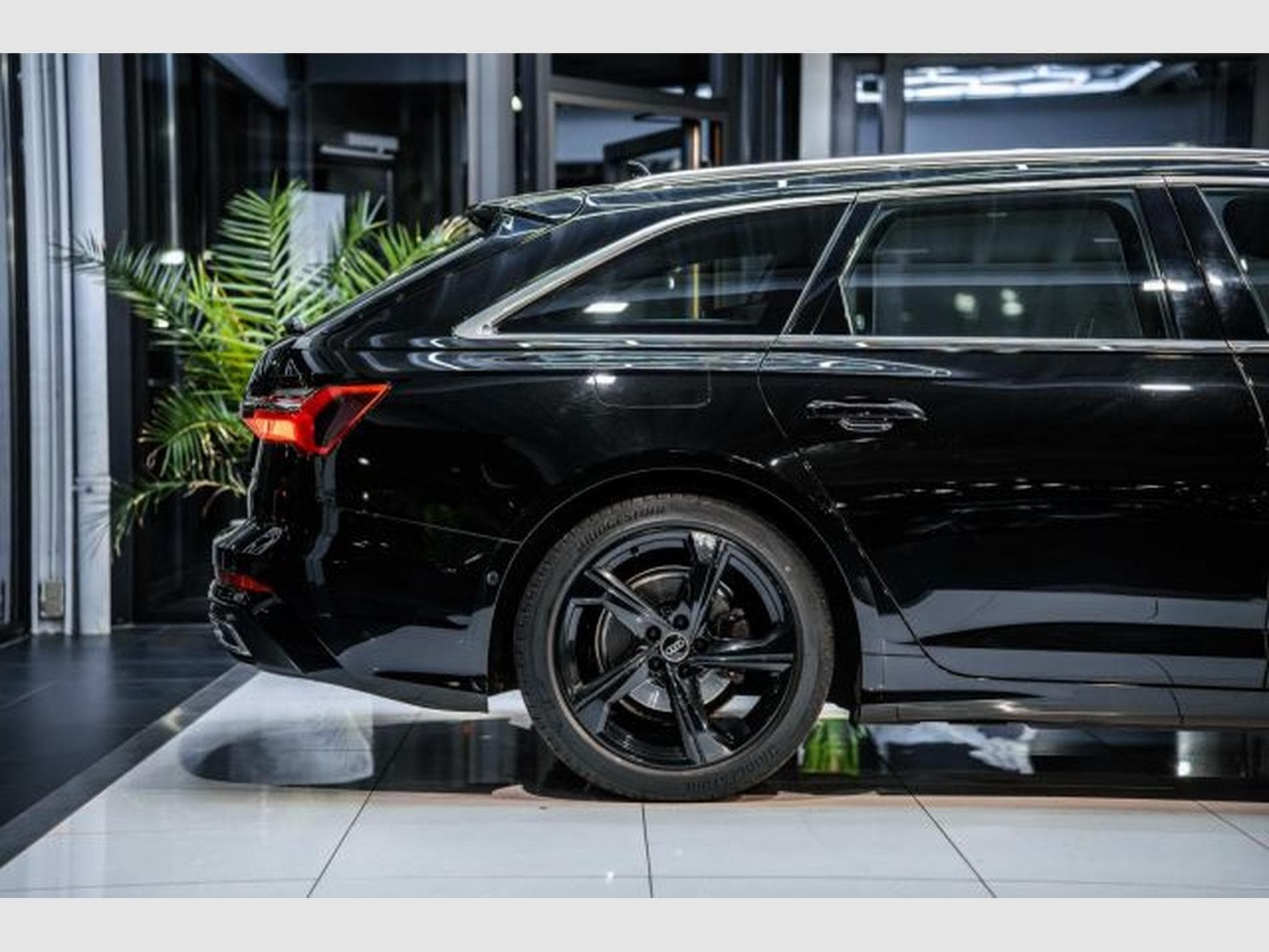 Audi A6 A6 Avant 40 TDI S-tronic S-Line NAVI LED AHK RFK (2023) - Photo 8