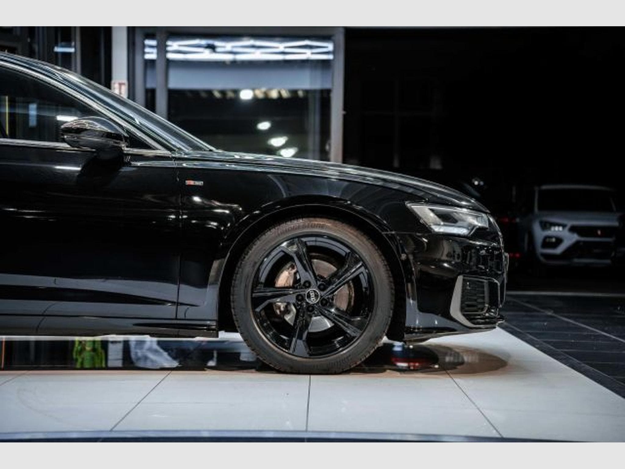 Audi A6 A6 Avant 40 TDI S-tronic S-Line NAVI LED AHK RFK (2023) - Photo 9