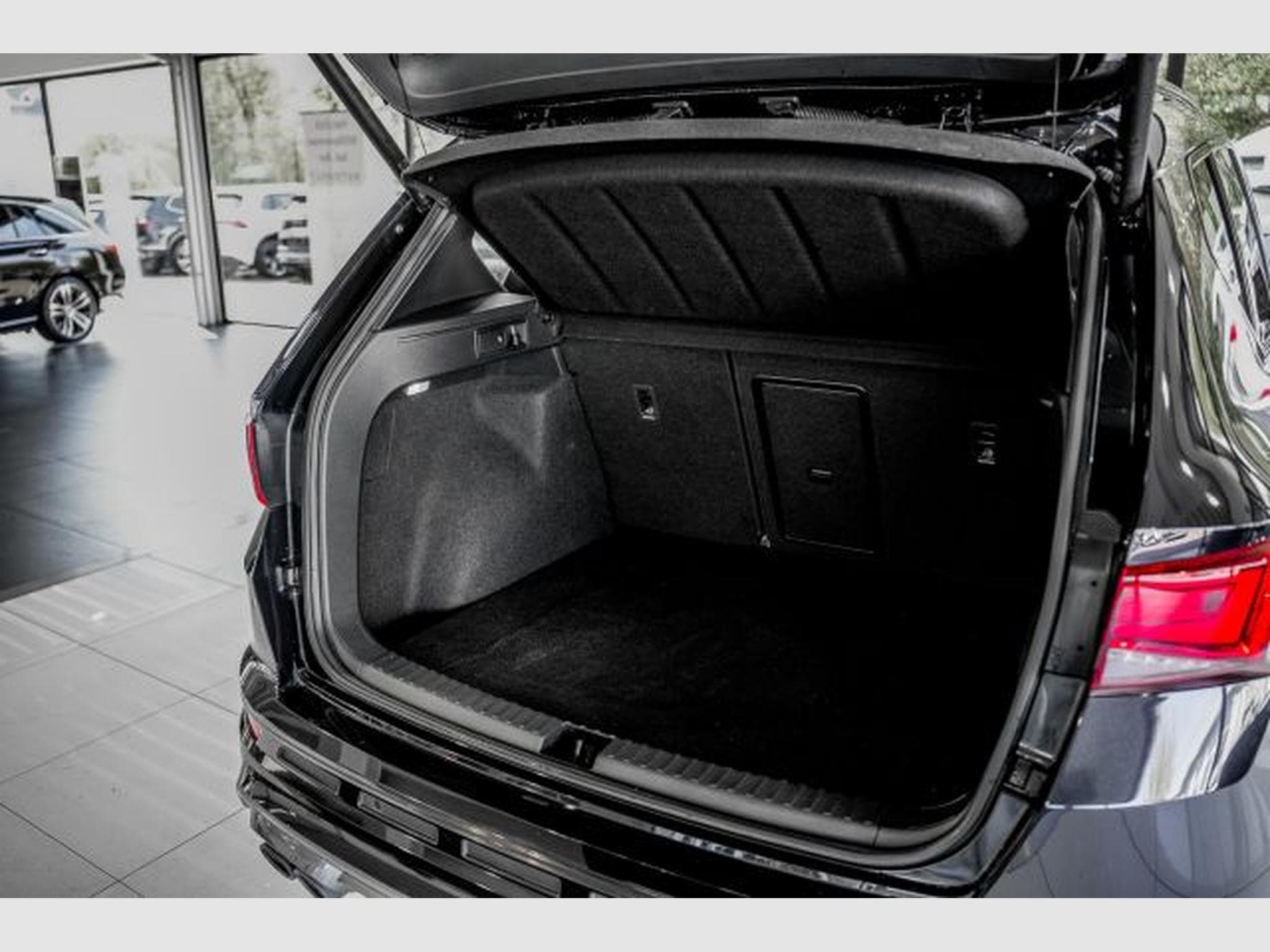 Cupra Ateca Ateca VZ 2.0 TSI DSG 4D PANO SS Beats NP: 62Tsd (2024) - Photo 8