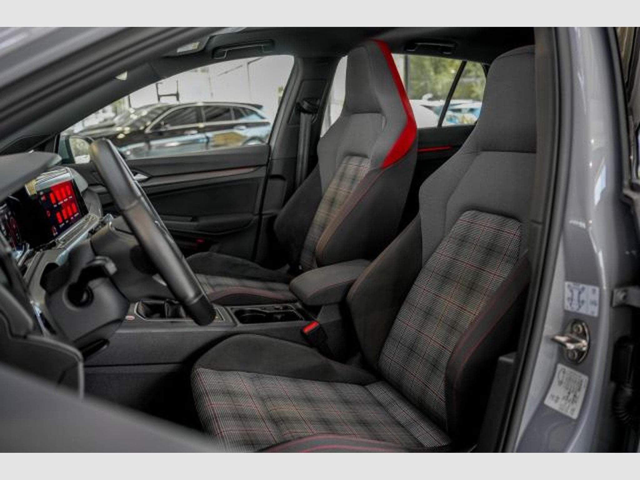 VW Golf Golf 8 2.0 TSI GTI NAVI IQ-LED PANO RFK AHK SHZG (2021) - Photo 14