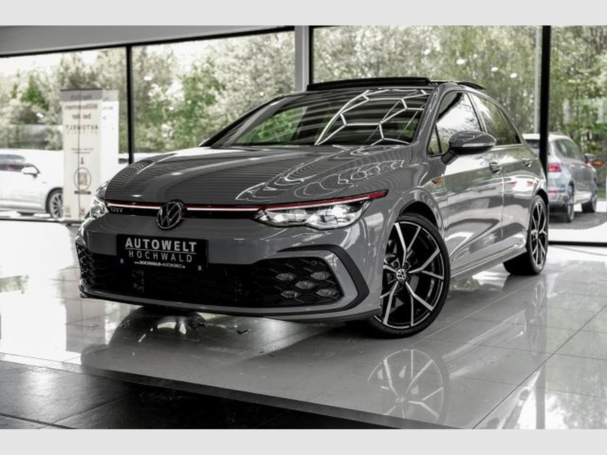 VW Golf Golf 8 2.0 TSI GTI NAVI IQ-LED PANO RFK AHK SHZG (2021) - Photo 2