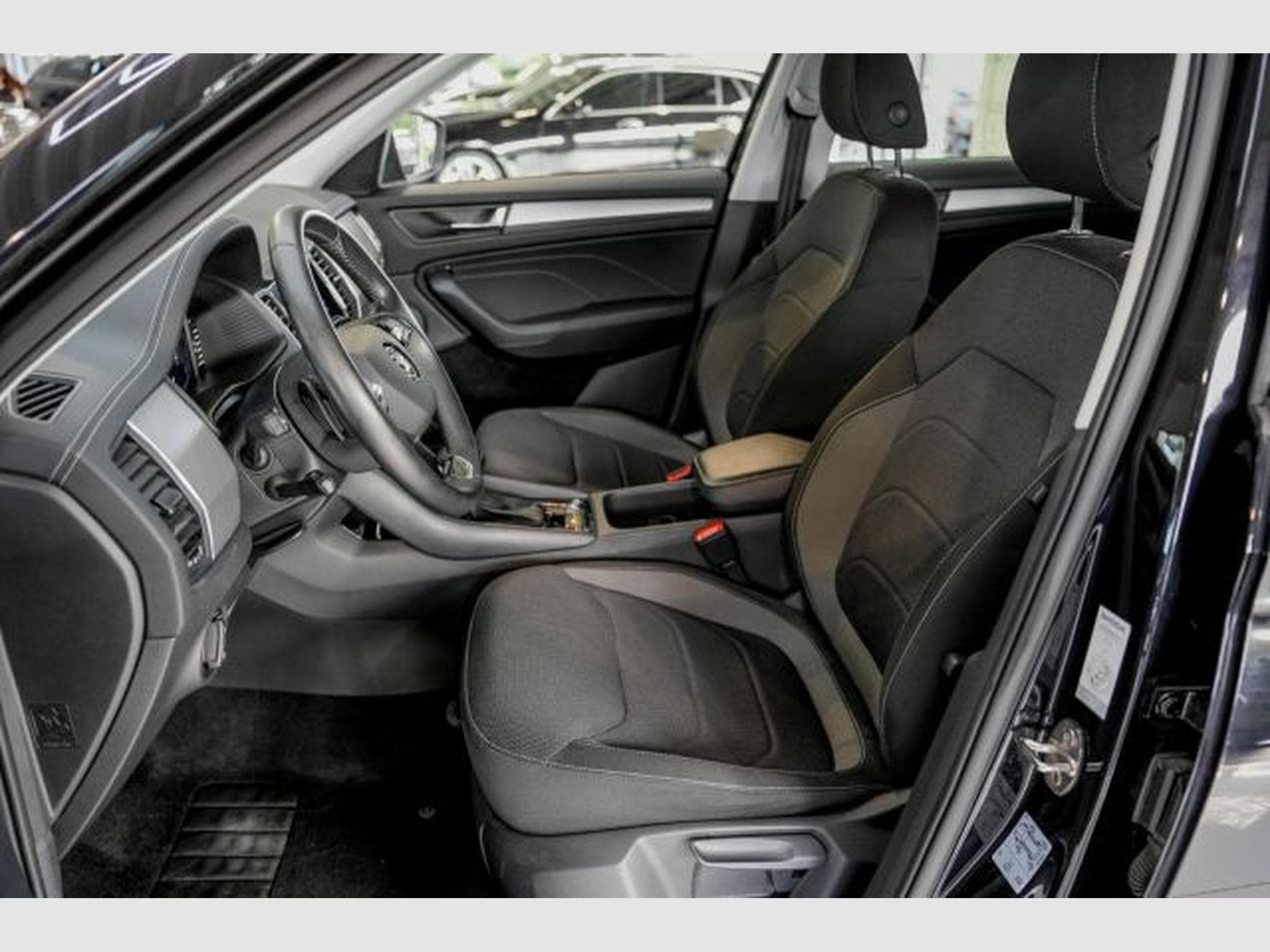 Skoda Kodiaq Kodiaq 2.0 TDI DSG NAVI LED AHK 7-Sitzer AHK VIR (2022) - Foto 12