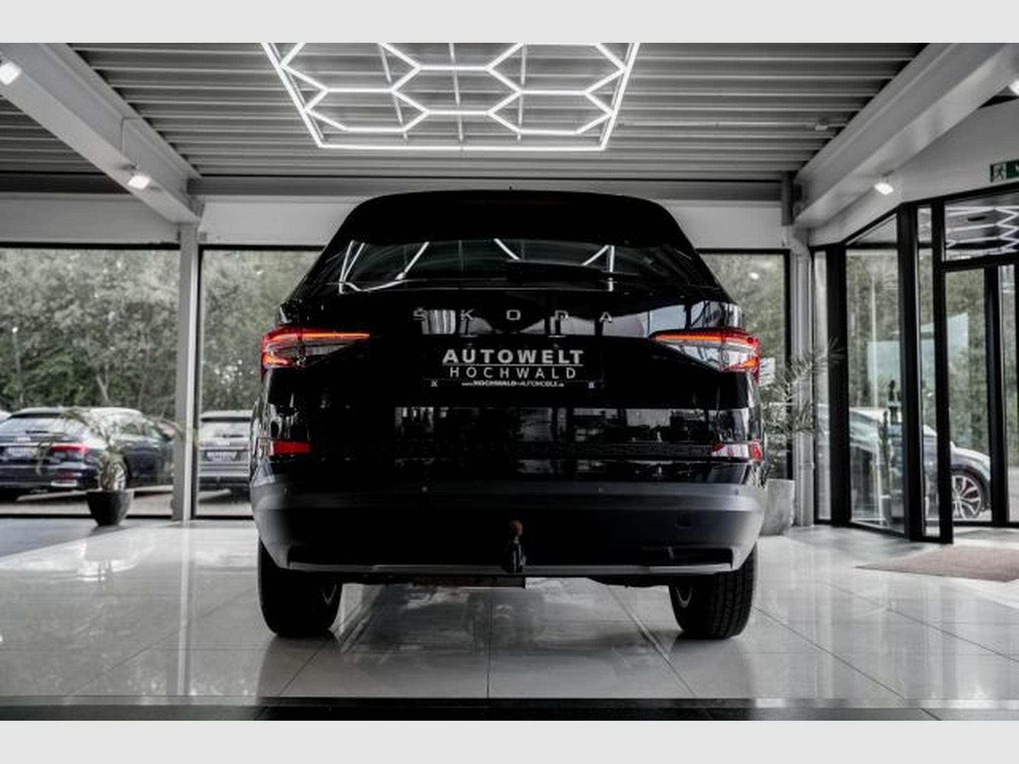 Skoda Kodiaq Kodiaq 2.0 TDI DSG NAVI LED AHK 7-Sitzer AHK VIR (2022) - Foto 7