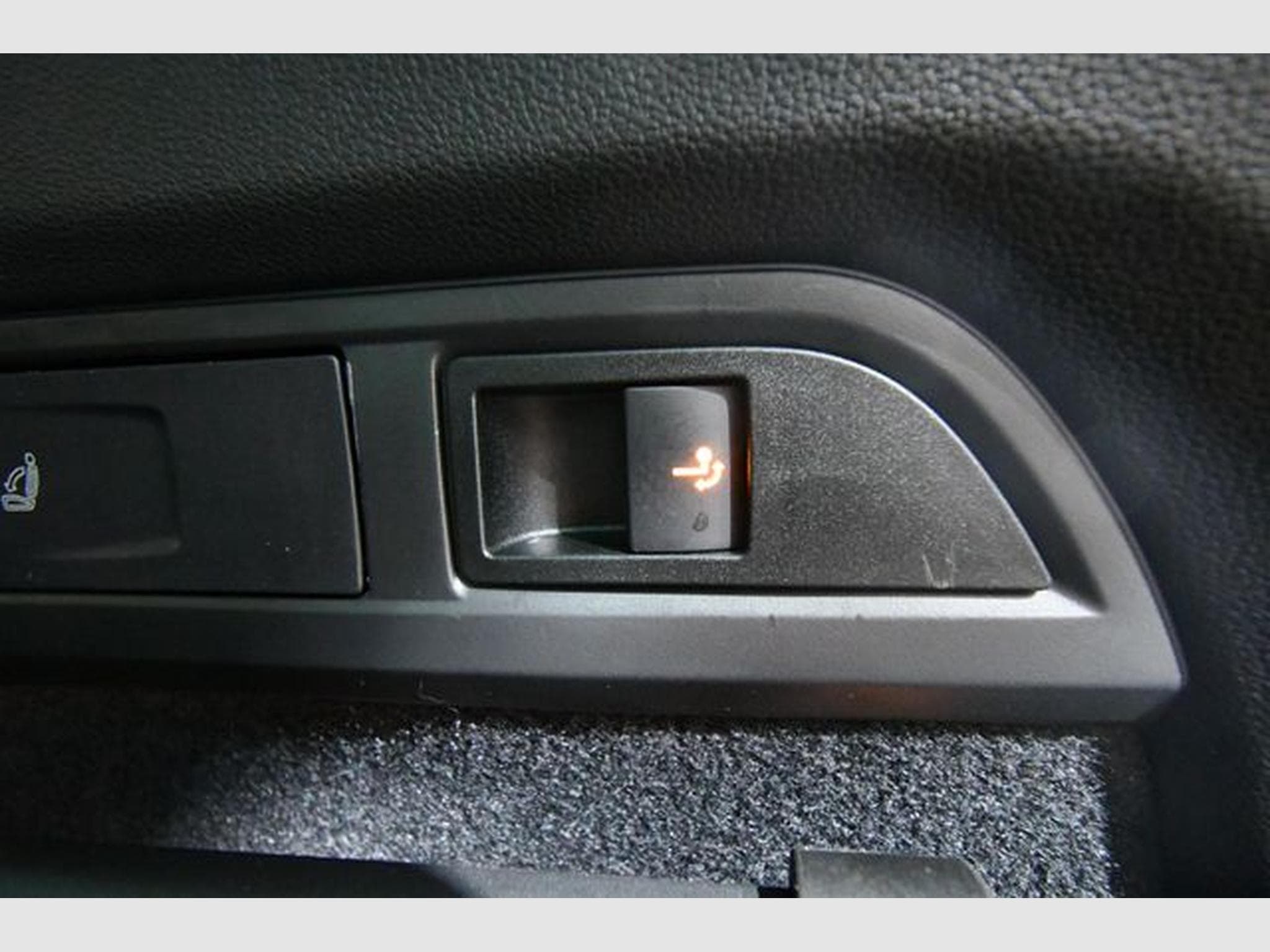 Skoda Kodiaq Kodiaq Style 4x4, AHK, Navi, 18", Leder (2023) - Photo 4