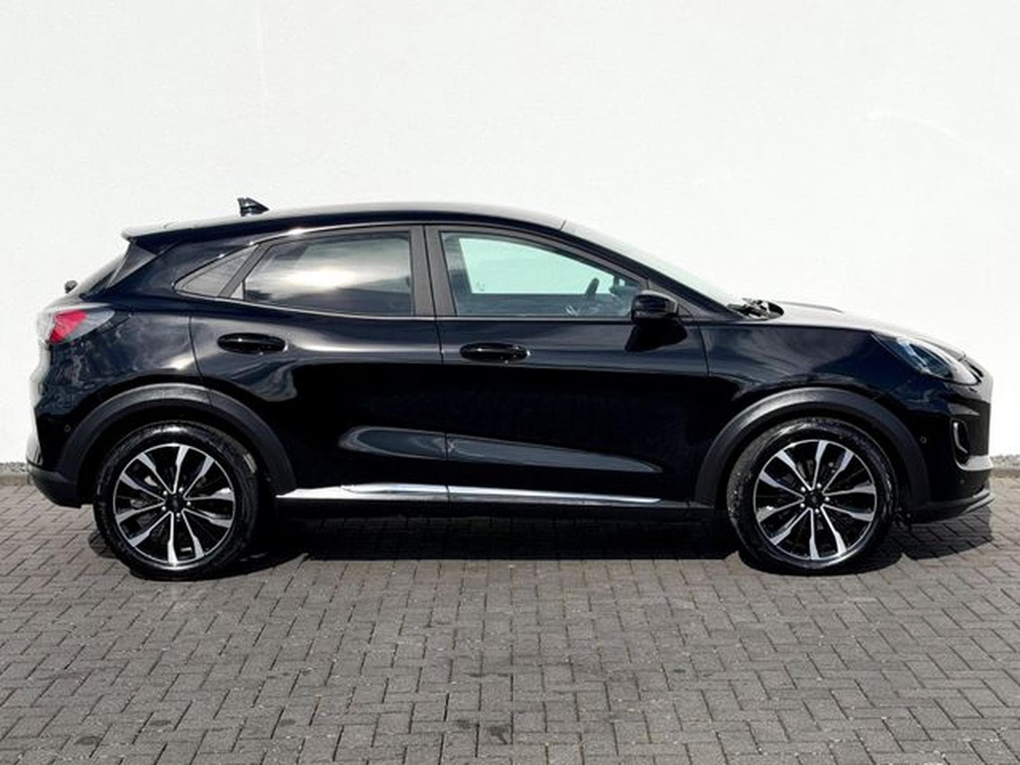 Ford Puma Puma Titanium X / NAVI/LED/ACC/CAM/1.HAND/ (2020) - Photo 4