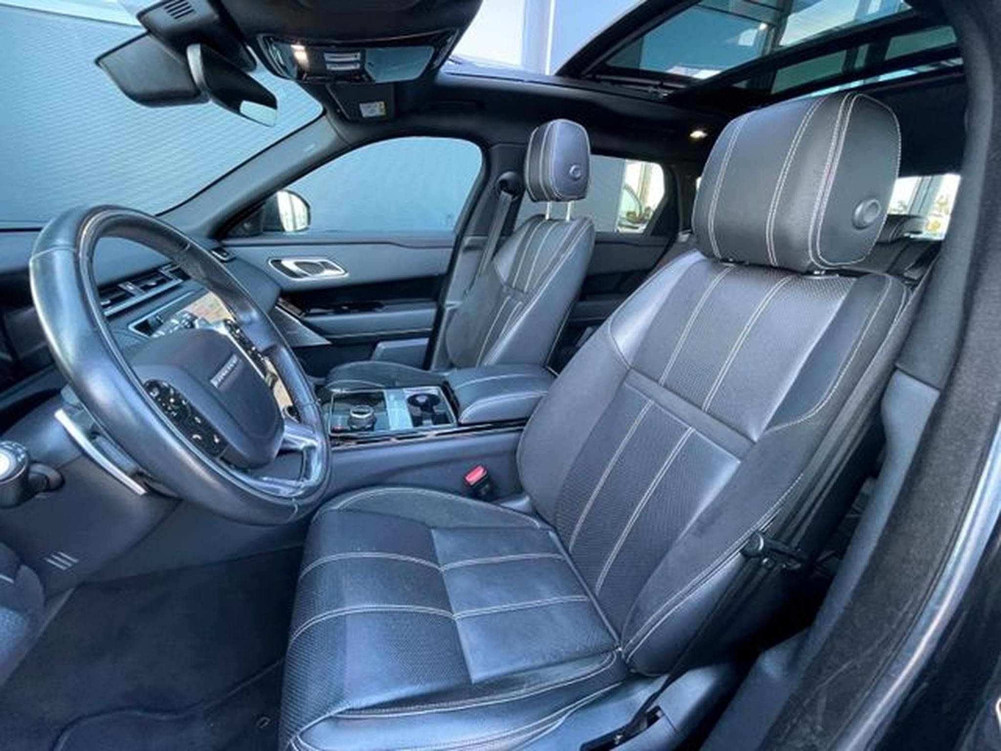 Land-Rover Range Rover Velar Range Rover Velar R-Dynamic Pano AHK 22" Luft (2019) - Photo 11