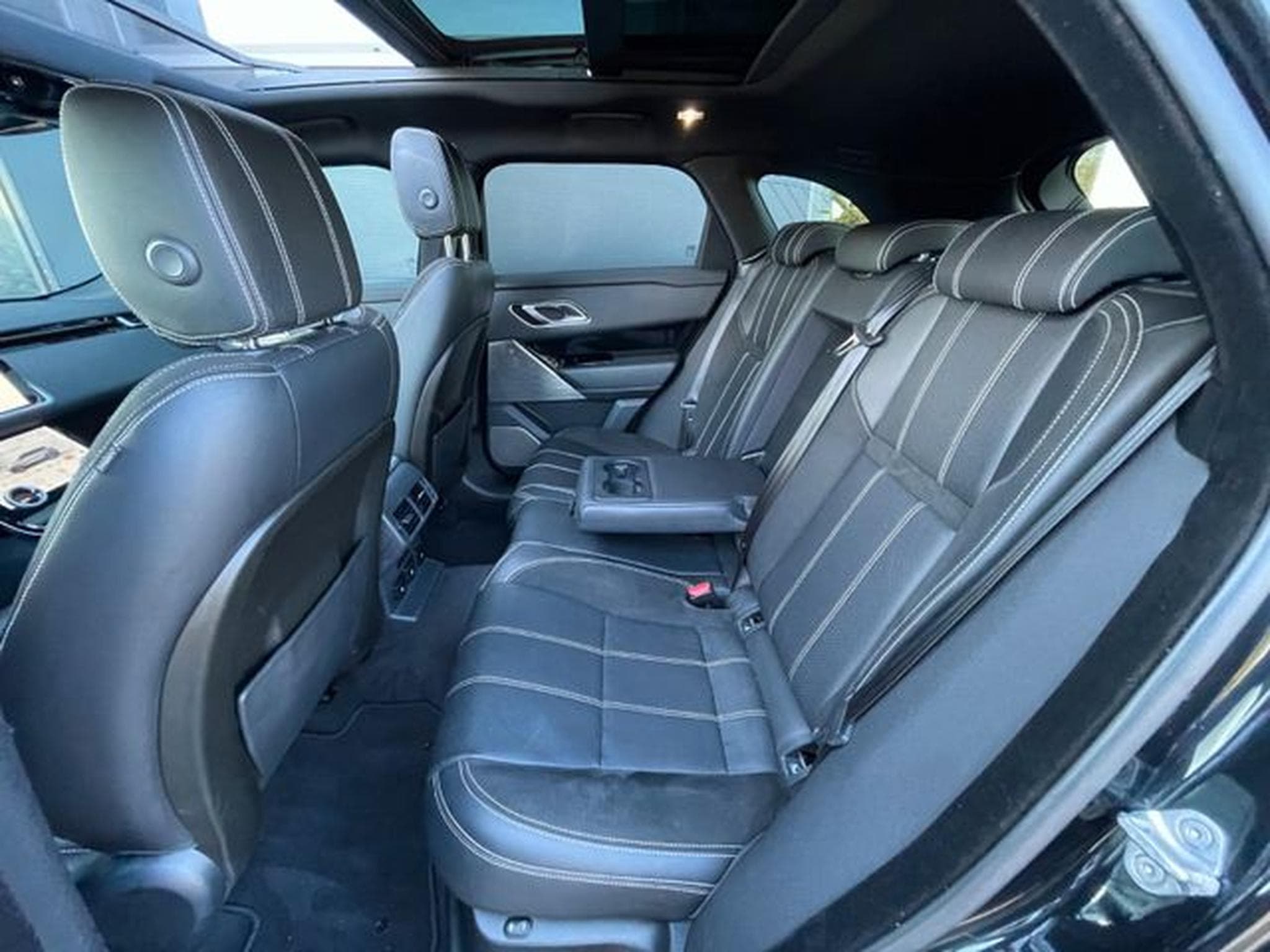 Land-Rover Range Rover Velar Range Rover Velar R-Dynamic Pano AHK 22" Luft (2019) - Photo 13