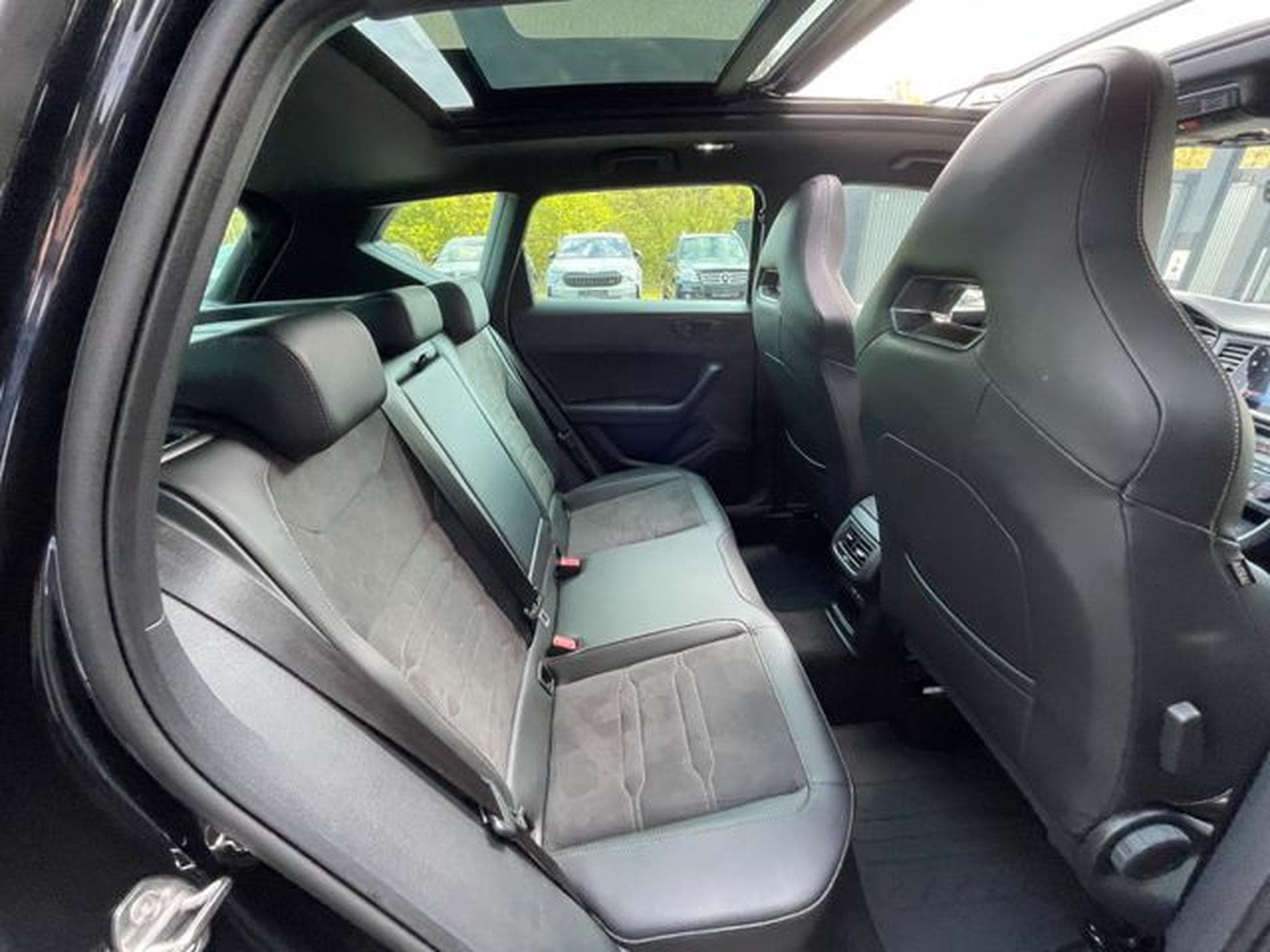 Cupra Ateca Ateca 2,0TSi VZ 4Drive Pano Navi 360° Hurricane (2025) - Photo 15