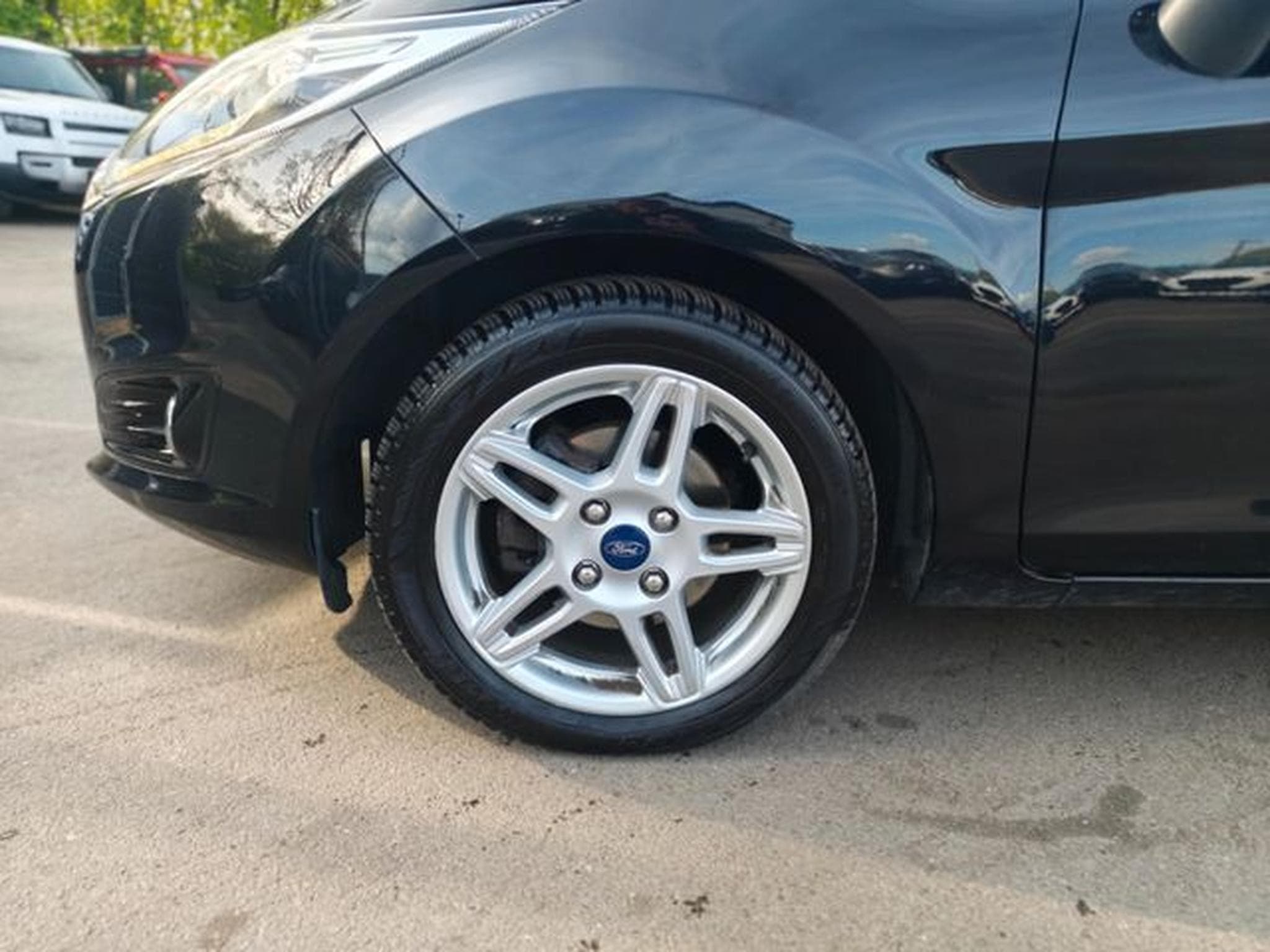 Ford Fiesta FIESTA TITANIUM *SHZ*ALU*KLIMA*NAVI* (2014) - Photo 11