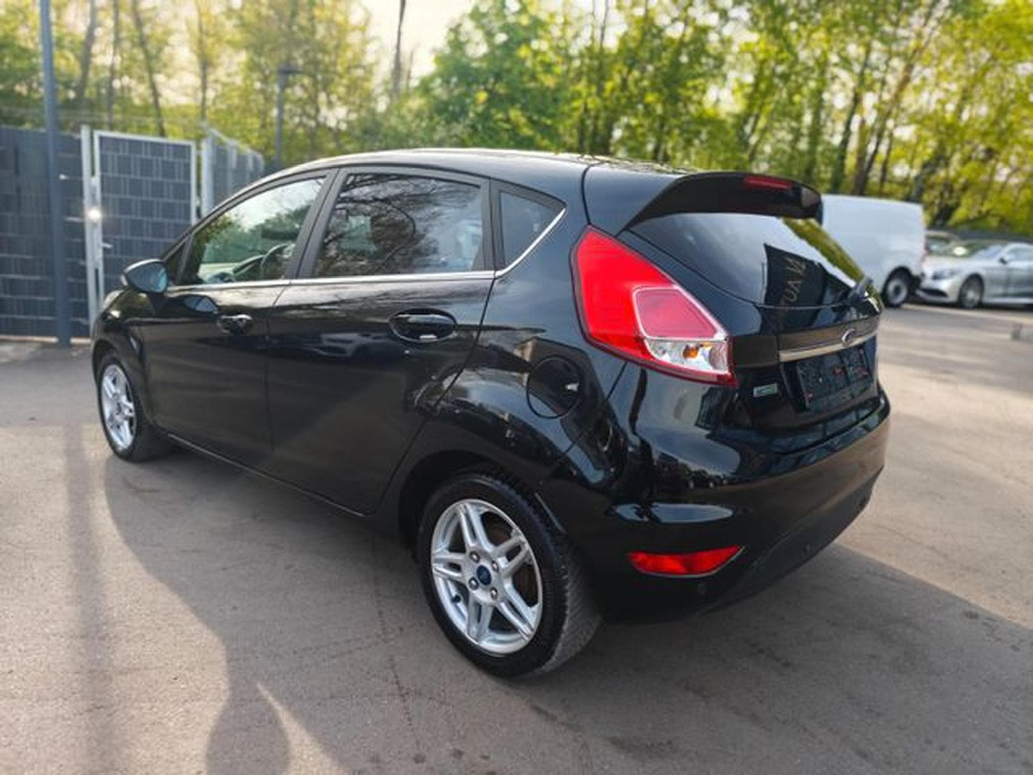 Ford Fiesta FIESTA TITANIUM *SHZ*ALU*KLIMA*NAVI* (2014) - Photo 8