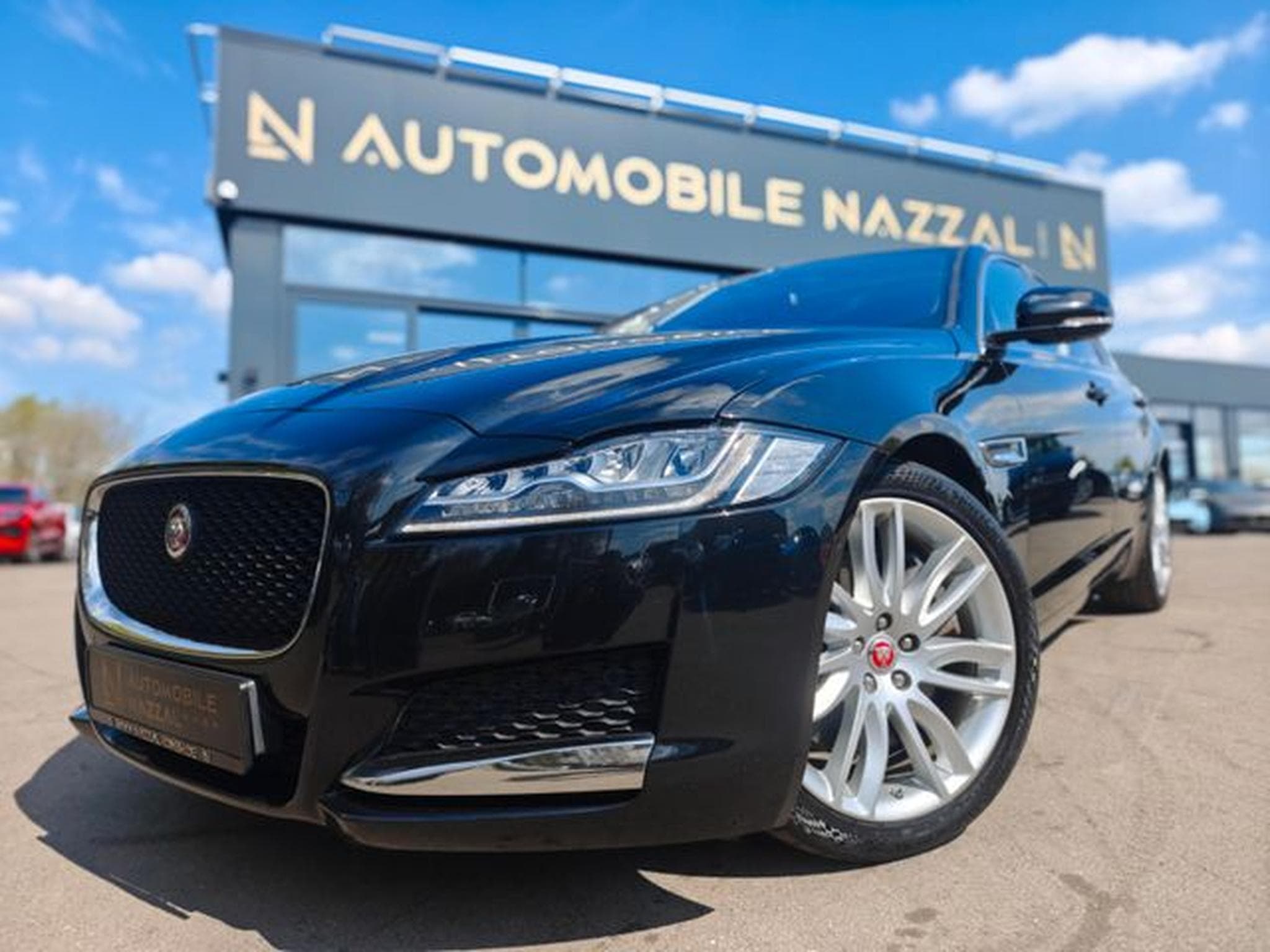 Jaguar XF XF 3.0 300PS*PORTOFOLIO*SOUNDSYSTEM*NAVI*KAMERA* (2017) - Photo 11