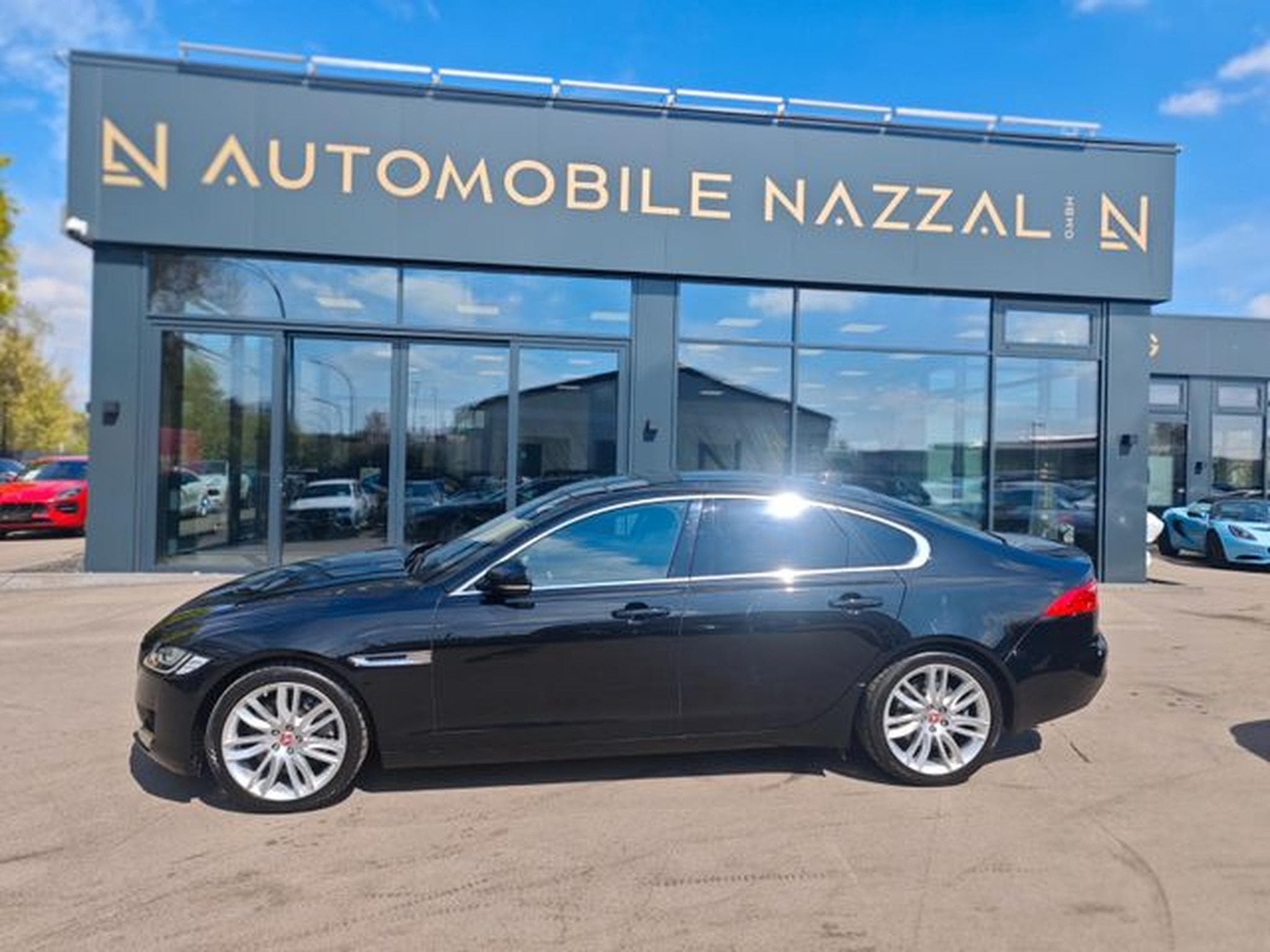 Jaguar XF XF 3.0 300PS*PORTOFOLIO*SOUNDSYSTEM*NAVI*KAMERA* (2017) - Photo 12