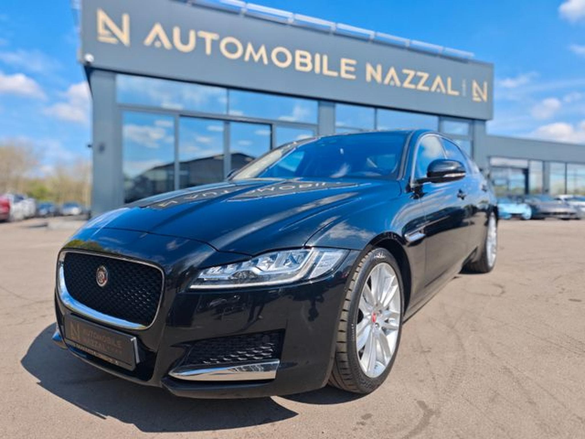 Jaguar XF XF 3.0 300PS*PORTOFOLIO*SOUNDSYSTEM*NAVI*KAMERA* (2017) - Photo 2