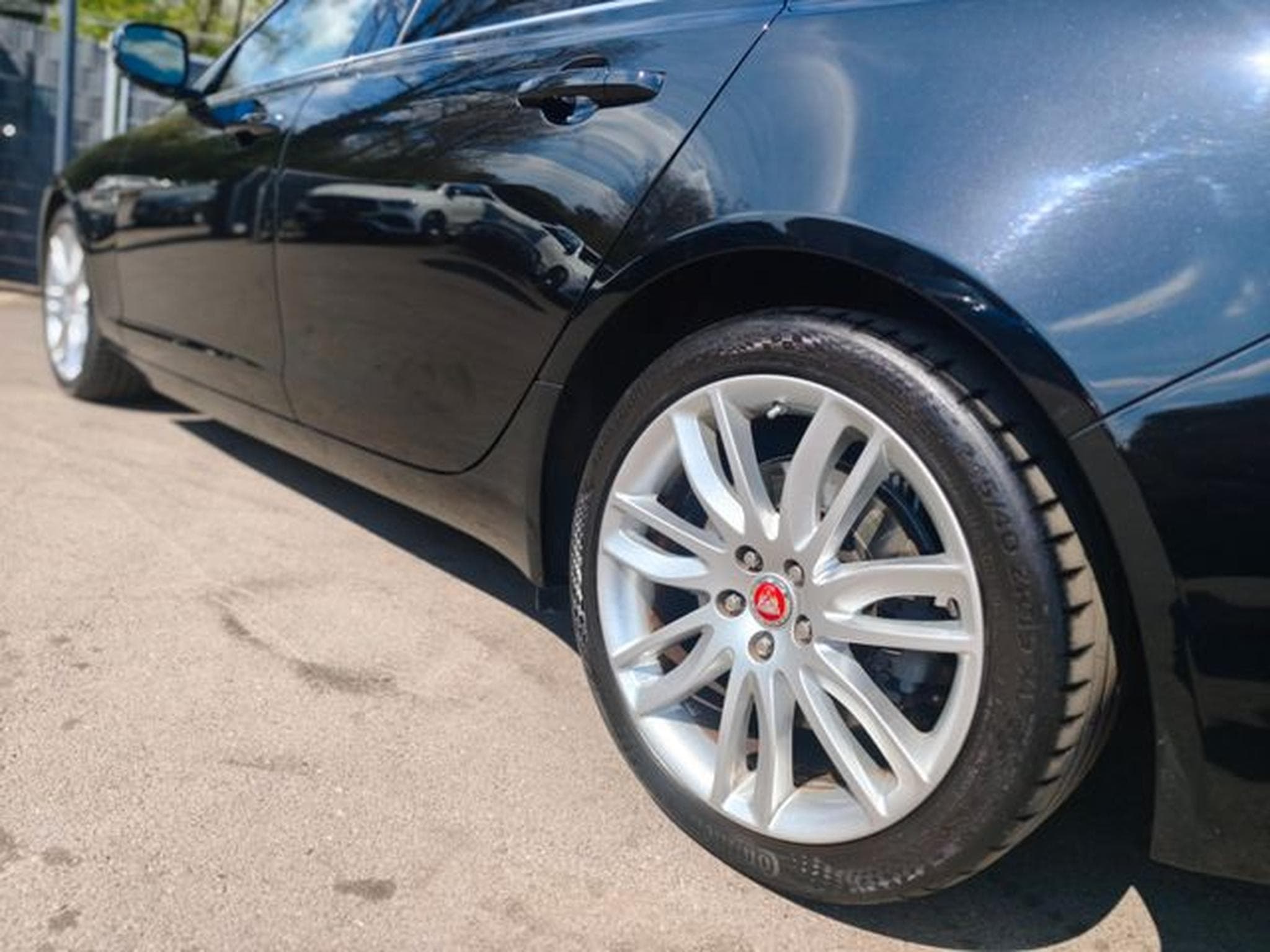 Jaguar XF XF 3.0 300PS*PORTOFOLIO*SOUNDSYSTEM*NAVI*KAMERA* (2017) - Photo 9