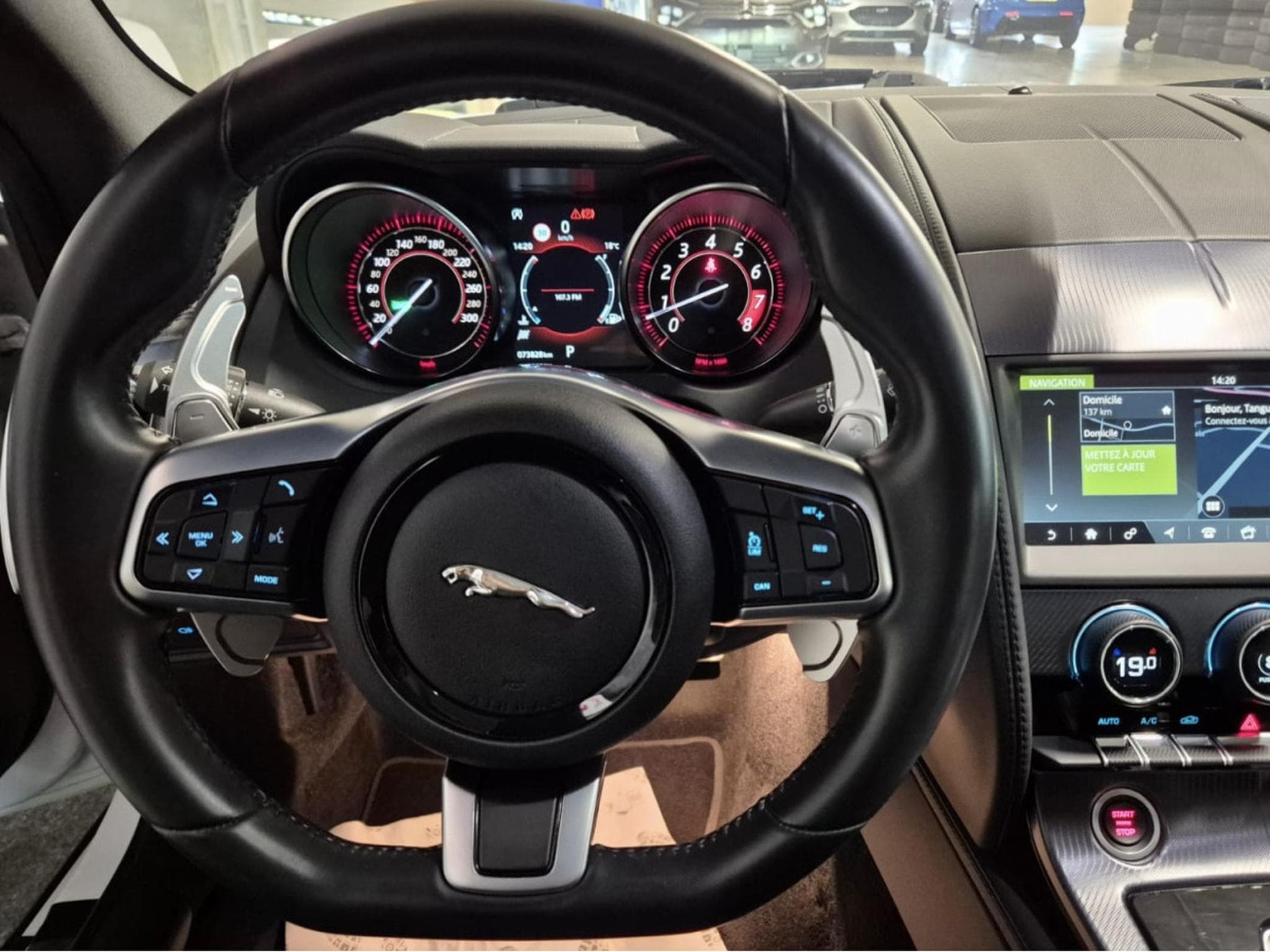 Jaguar F-Type 3.0 V6 P-340 COUPE R-DYNAMIC MERIDIAN PANO CUIR NAVI 1 HAND (2019) - Foto 7