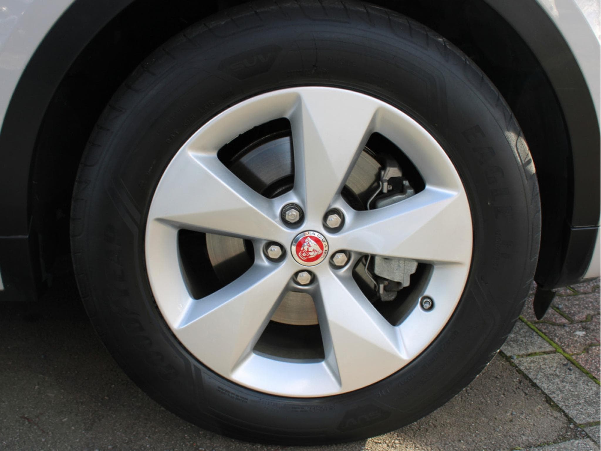 Jaguar E-Pace D 180 AWD R-DYNAMIC PANO CUIR NAVI (2020) - Foto 18