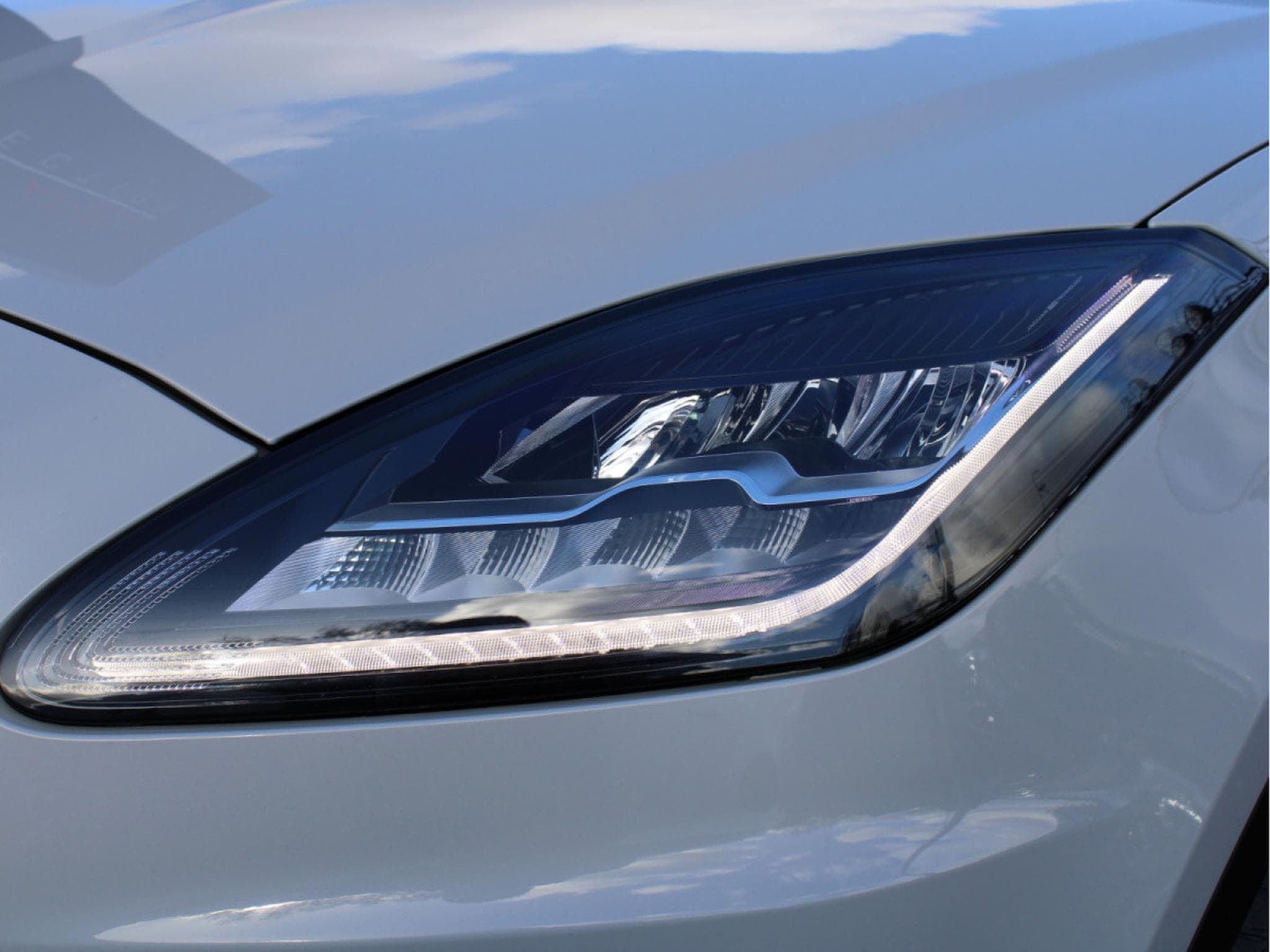 Jaguar E-Pace D 180 AWD R-DYNAMIC PANO CUIR NAVI (2020) - Foto 20