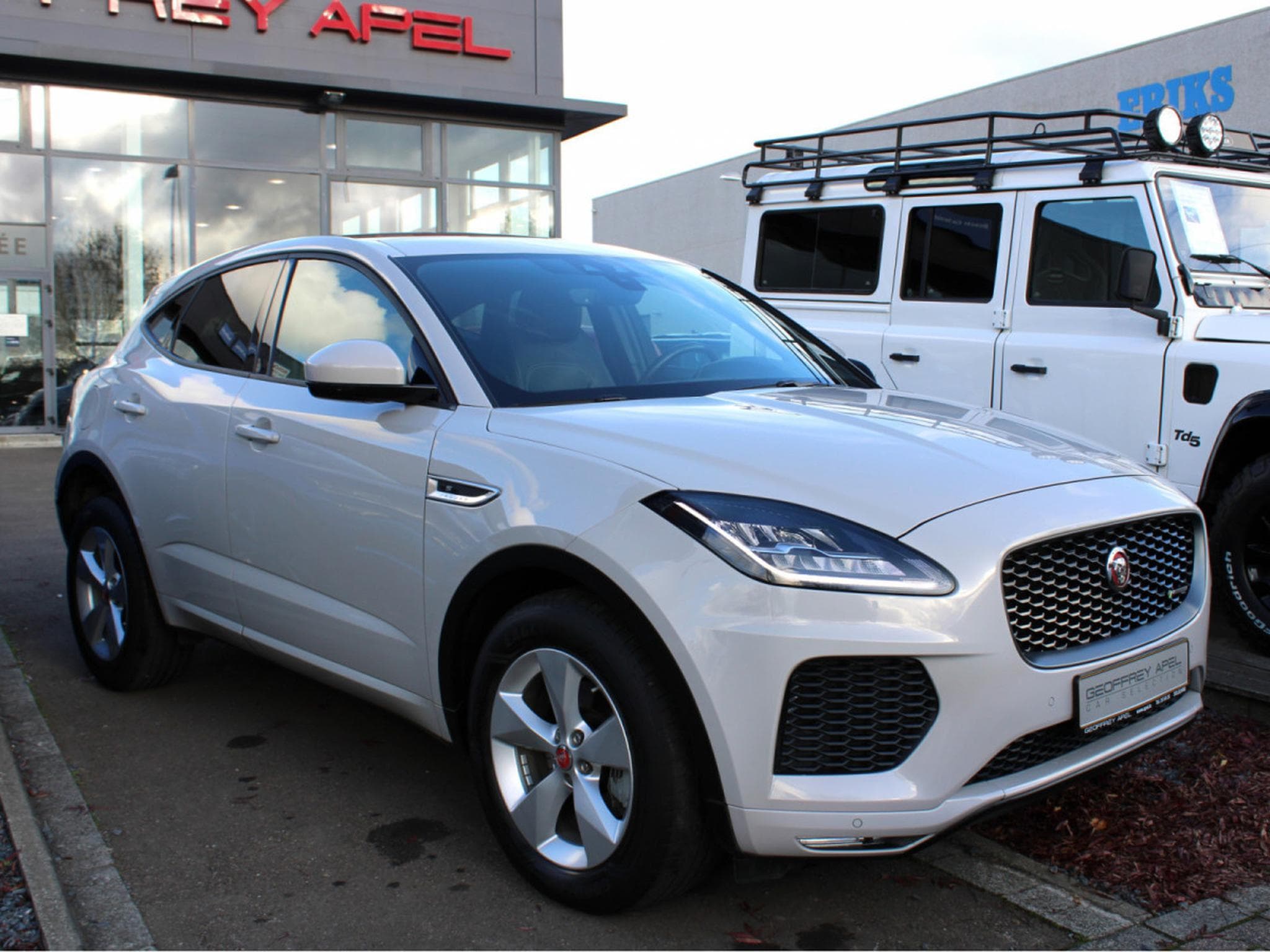 Jaguar E-Pace D 180 AWD R-DYNAMIC PANO CUIR NAVI (2020) - Foto 21