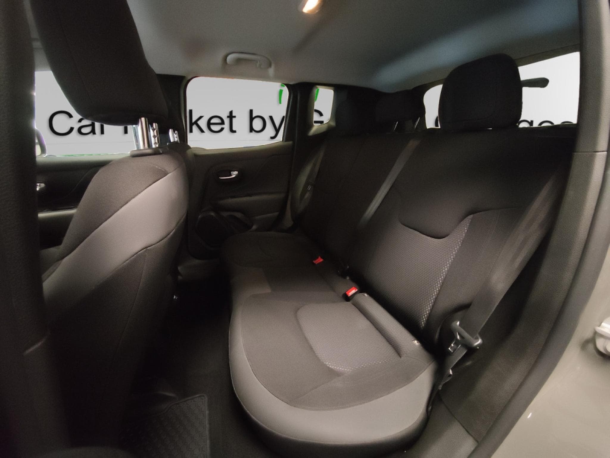 Jeep Renegade 1.0 T-GDI (2021) - Foto 11