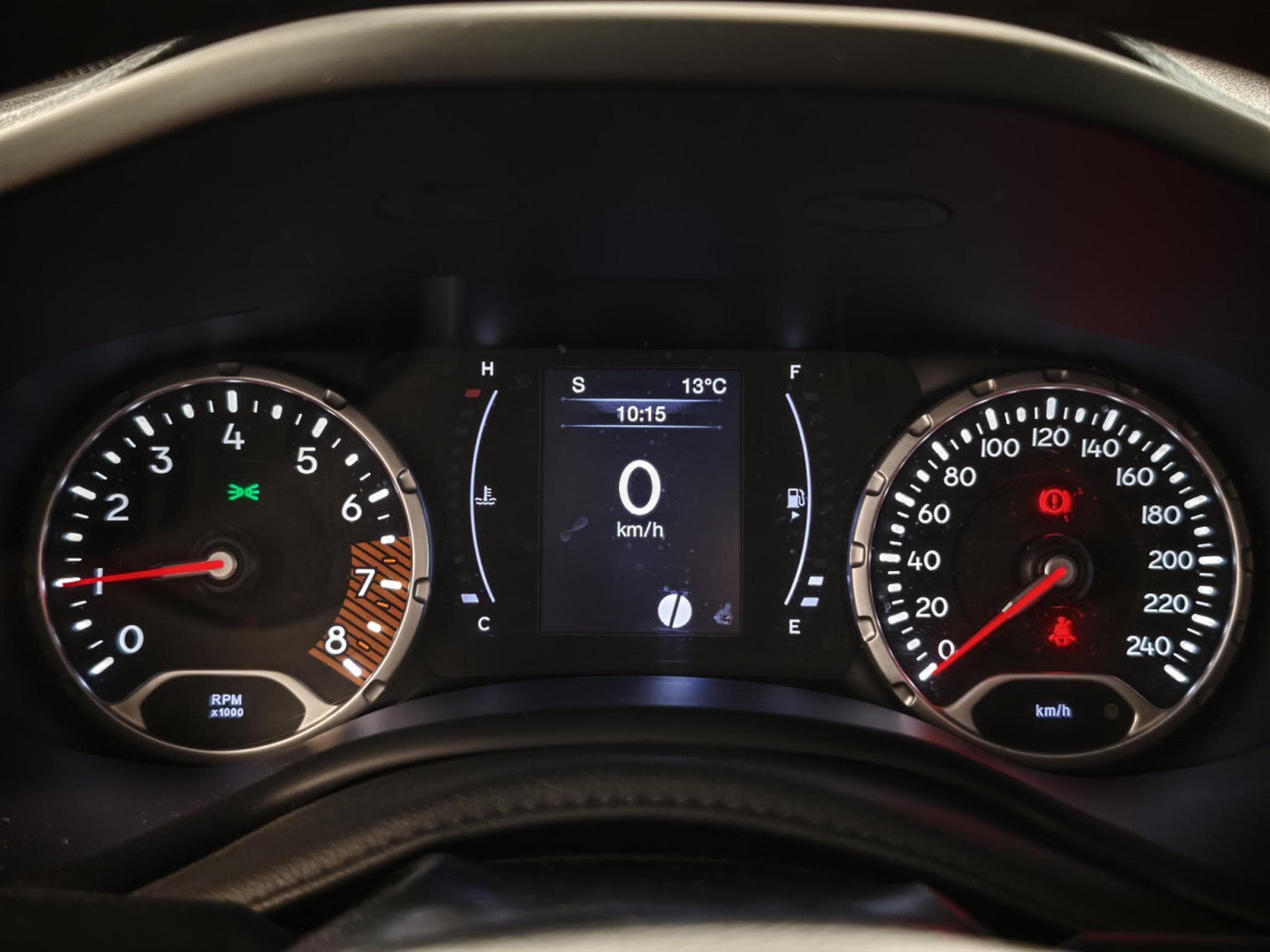 Jeep Renegade 1.0 T-GDI (2021) - Foto 16