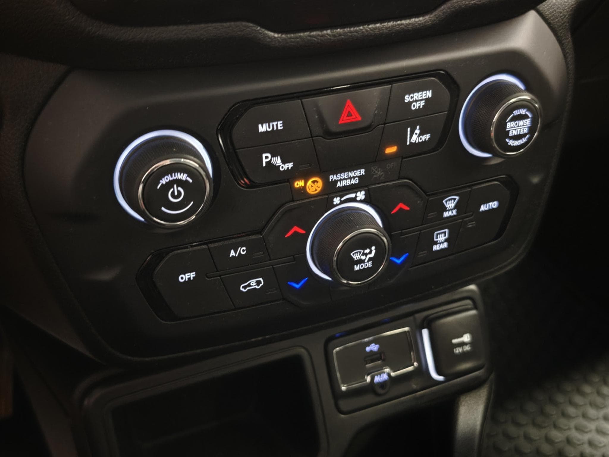 Jeep Renegade 1.0 T-GDI (2021) - Foto 18