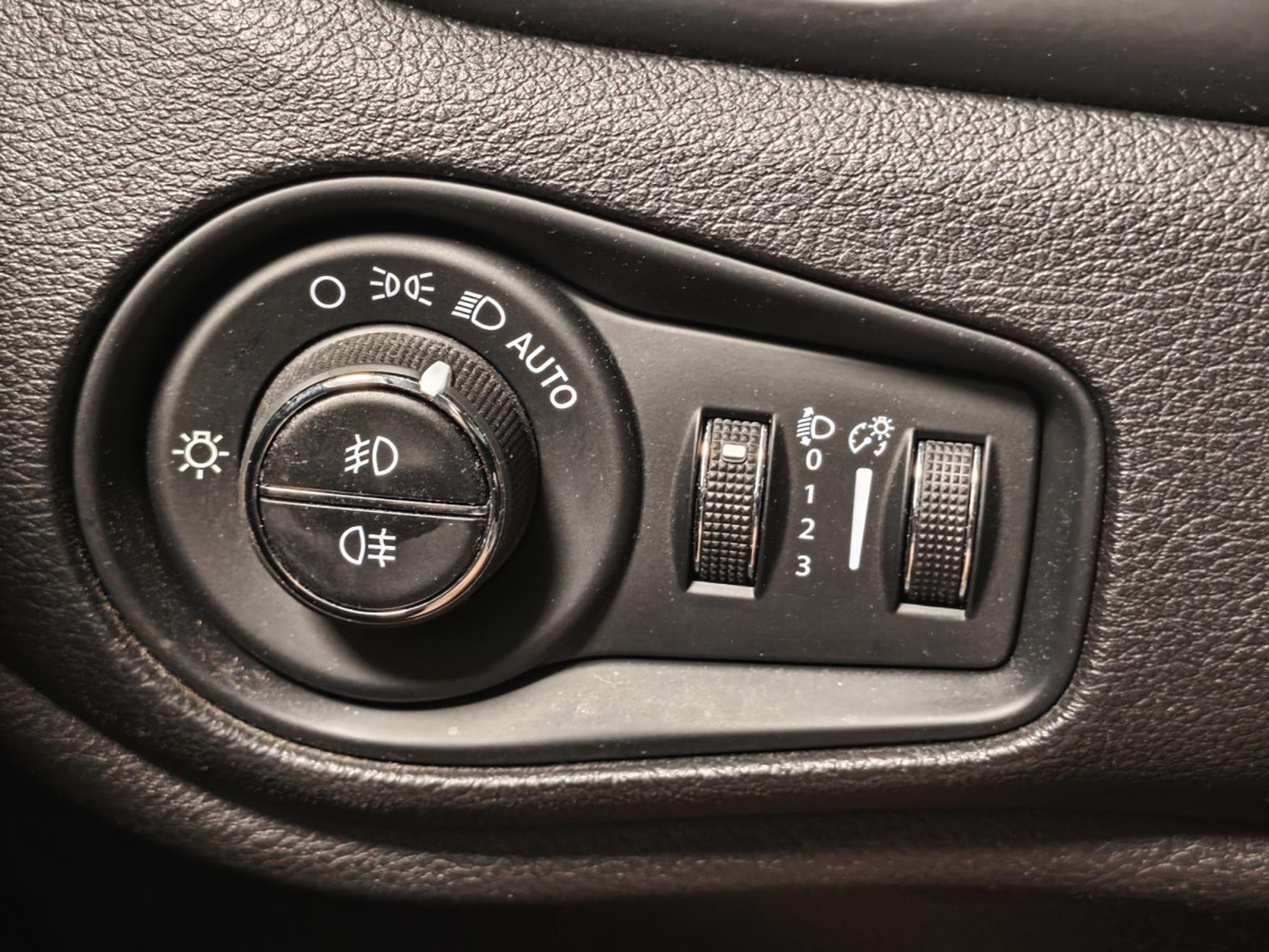 Jeep Renegade 1.0 T-GDI (2021) - Foto 20