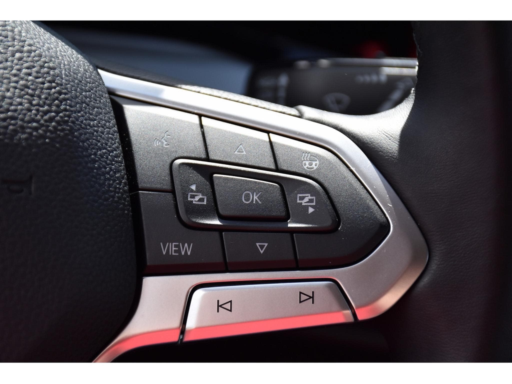 VW Golf 1.5 TSI ACC LANE SIDE GPS SG CHFF CAM 1° MAIN (2022) - Foto 21