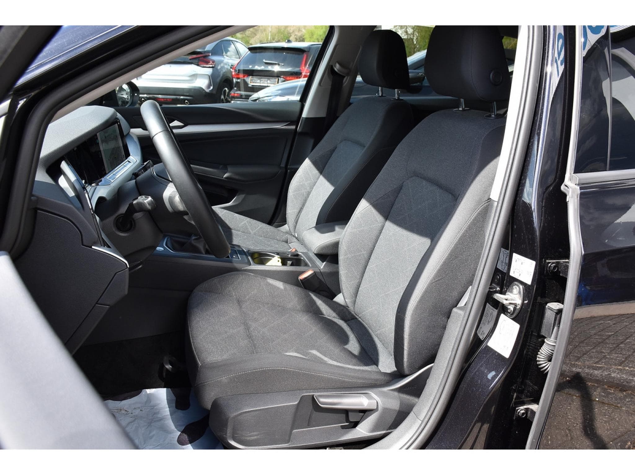 VW Golf 1.5 TSI ACC LANE SIDE GPS SG CHFF CAM 1° MAIN (2022) - Foto 6