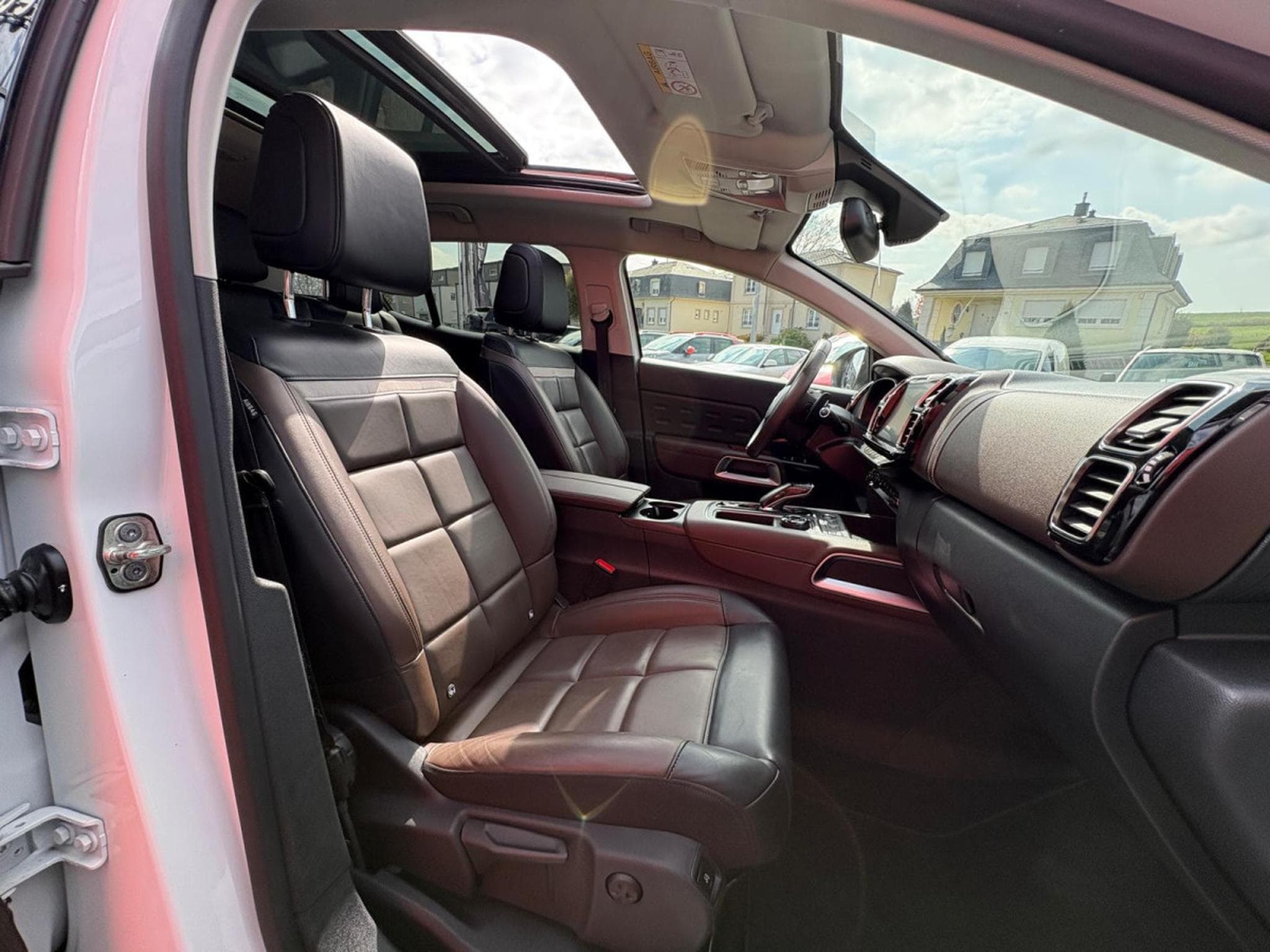 Citroën C5 Aircross 1.5 BLUEHDI 1ERE MAIN (2020) - Photo 10